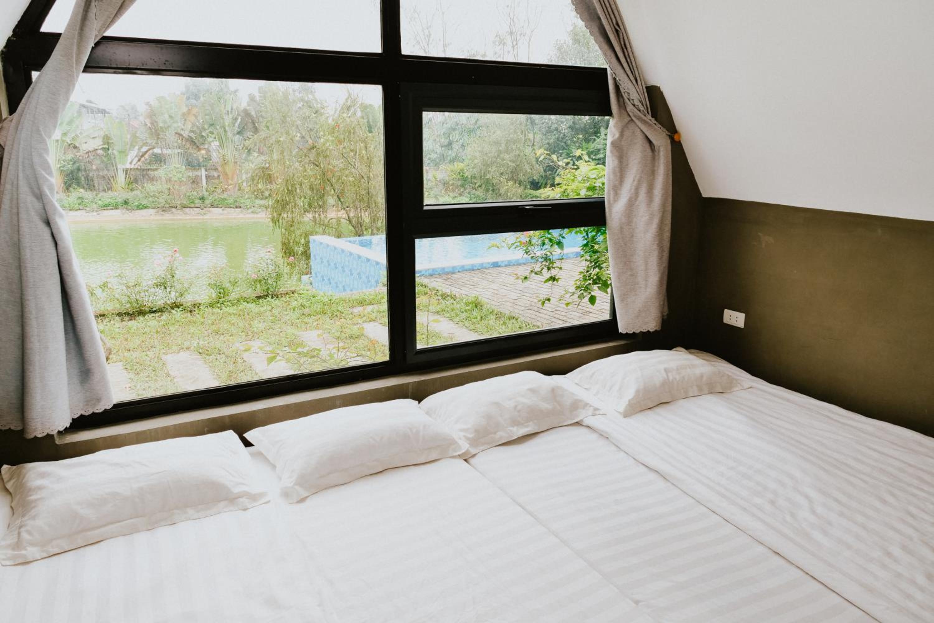 DC Green Villa & Resort Bavi - private pool and Mountain view
