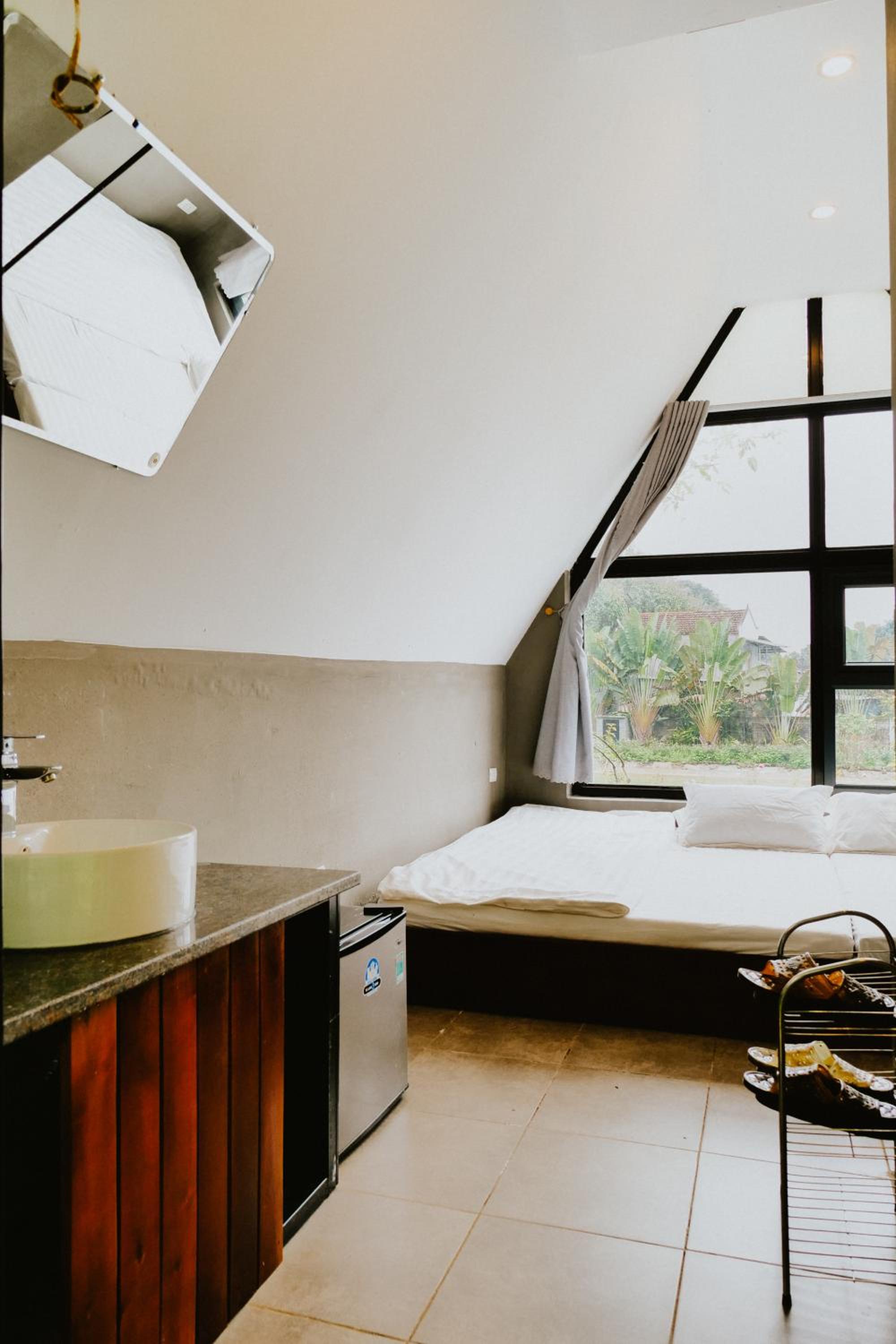 DC Green Villa & Resort Bavi - private pool and Mountain view