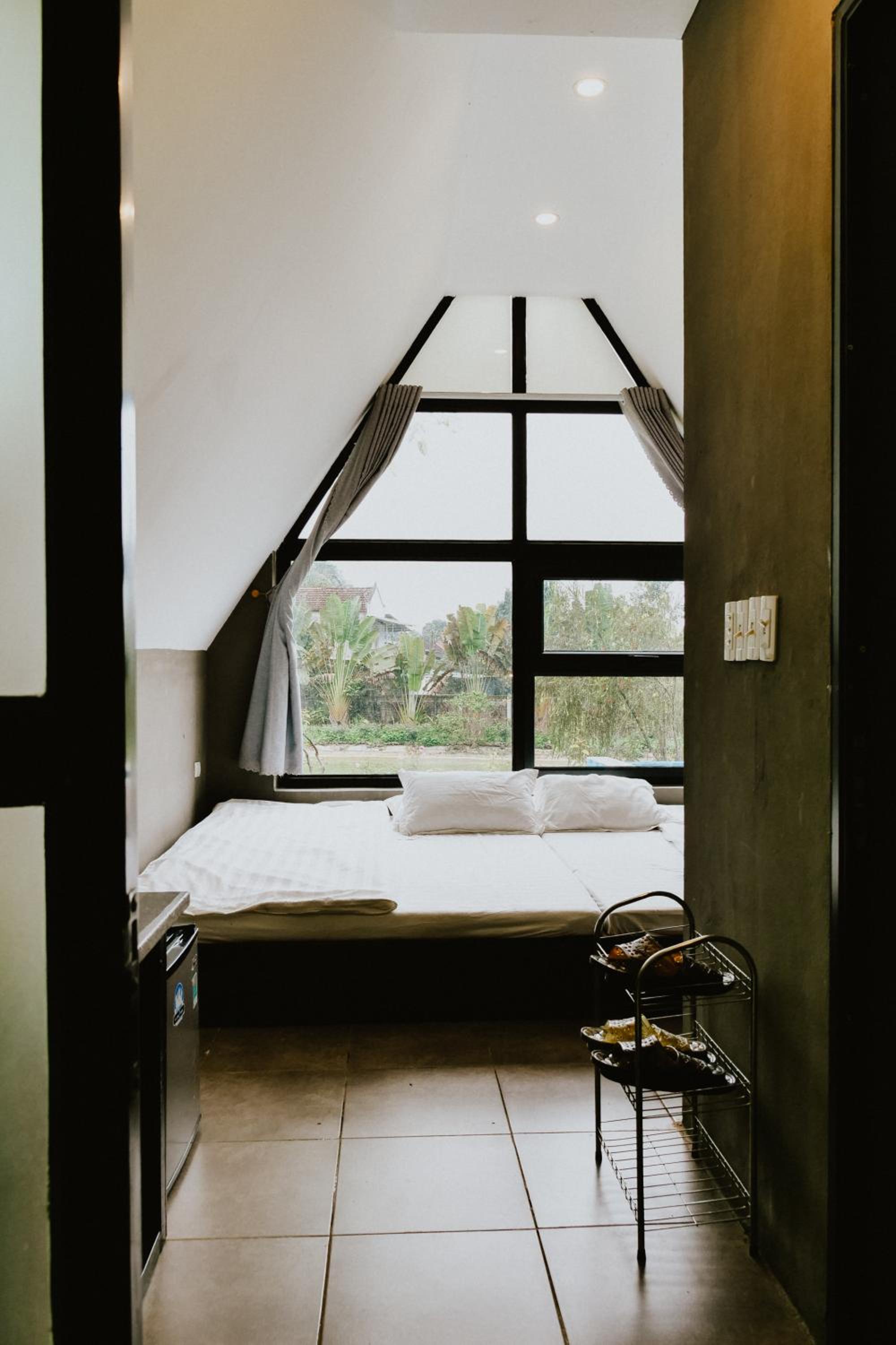 DC Green Villa & Resort Bavi - private pool and Mountain view