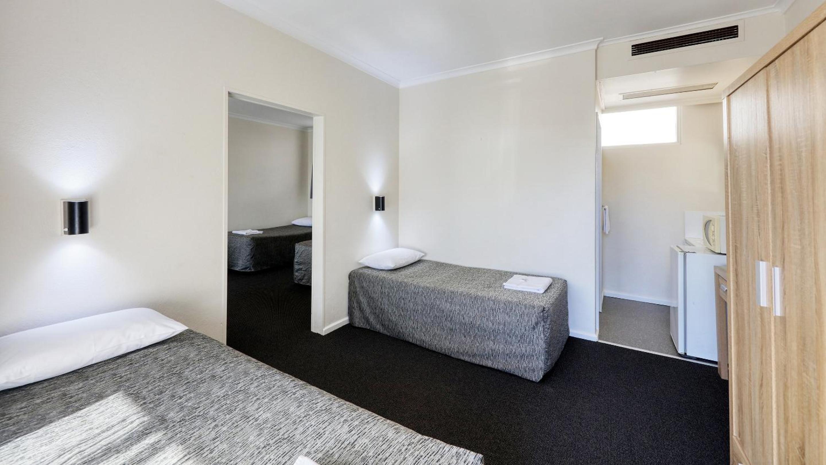 Coachman Hotel Motel