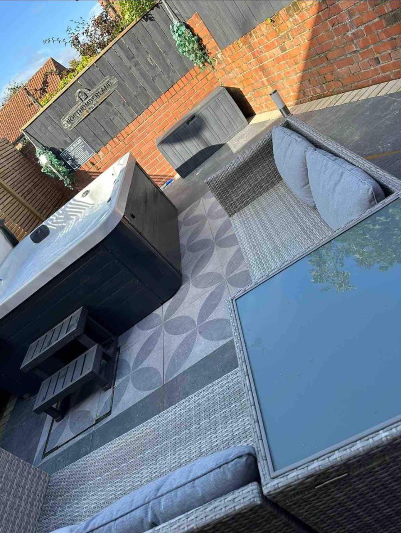 Hotel Town Center Cottage With Hot Tub