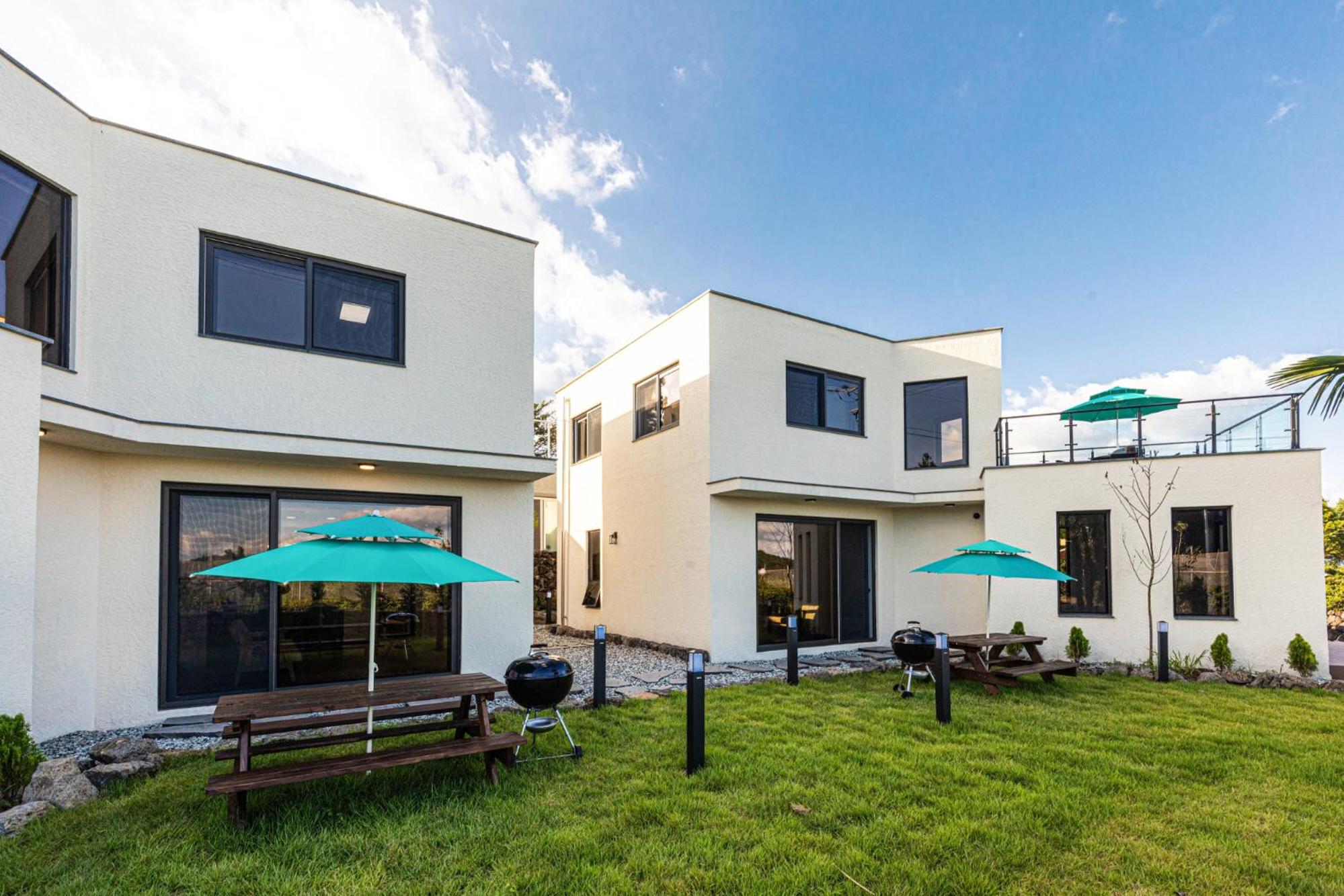 Seogwipo Donnaeco Pension view 2