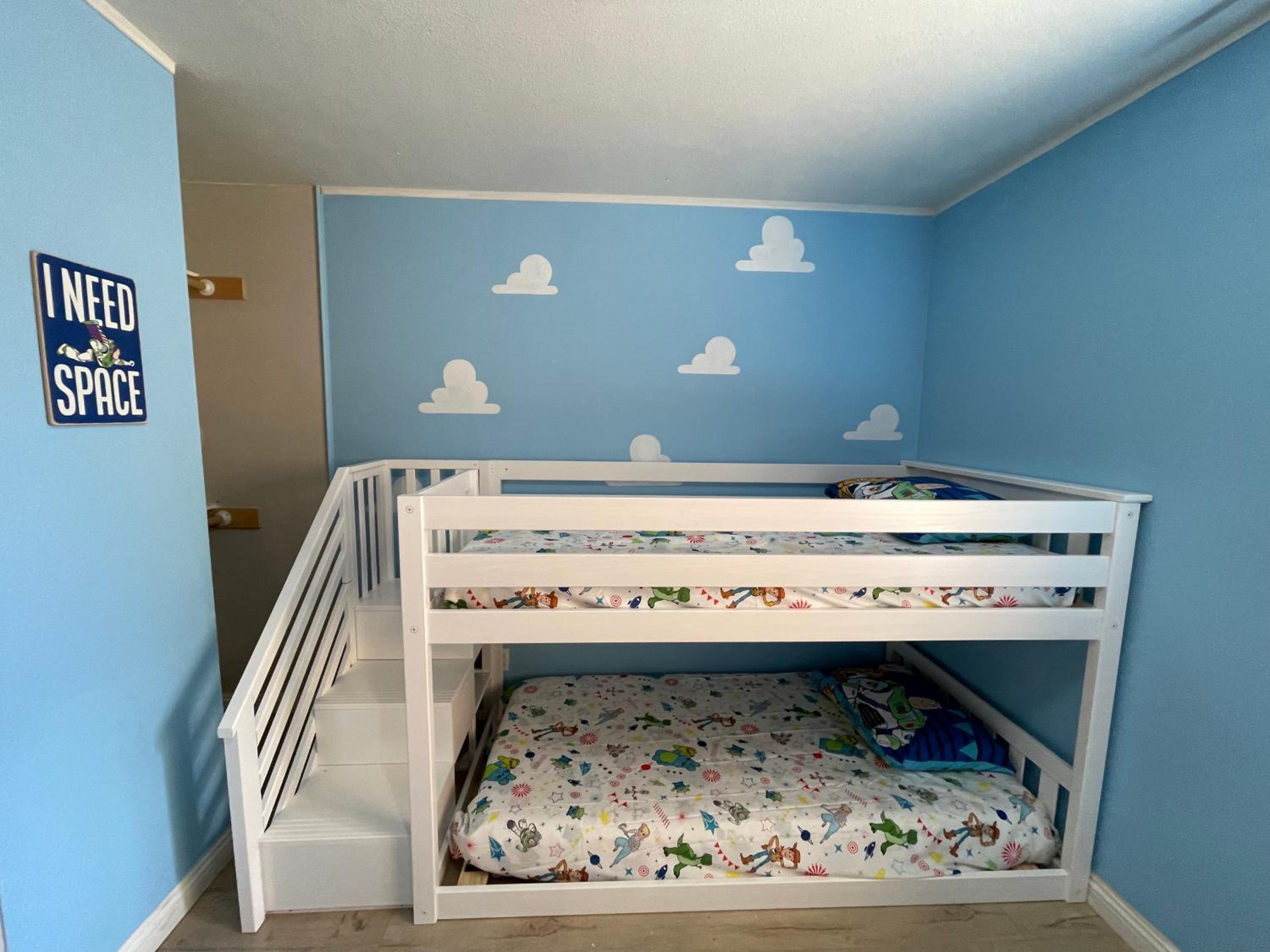 Orange County/Anaheim Vacations - MAGICAL Xcape, POOLS-SPA, WALK 2 DISNEY, CENTRAL AC-HEAT, FULLY EQUIPPED, 2 FREE PARKING SPACES, OWNER MGMT - Property Image 50