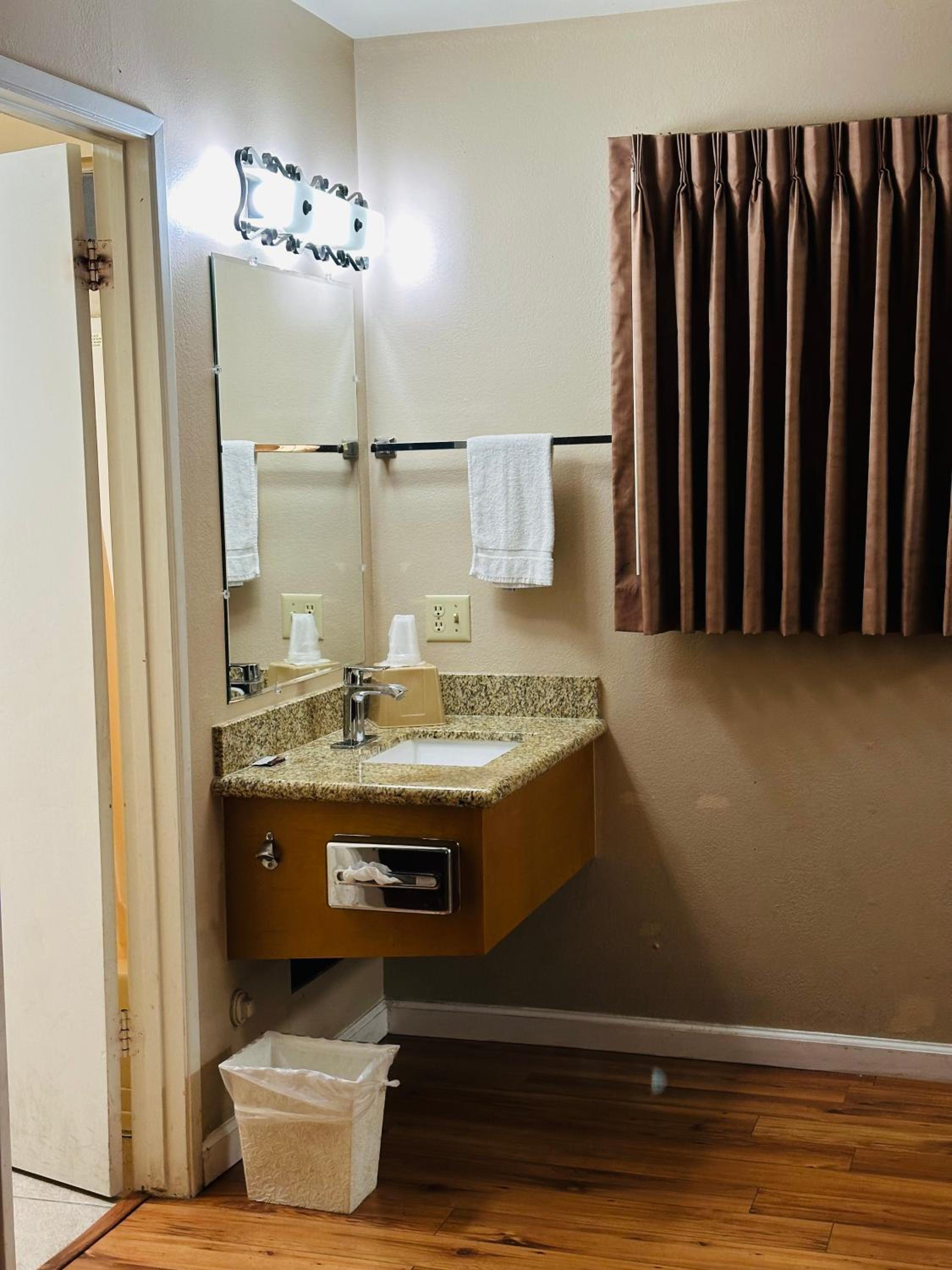 Franciscan Inn Motel