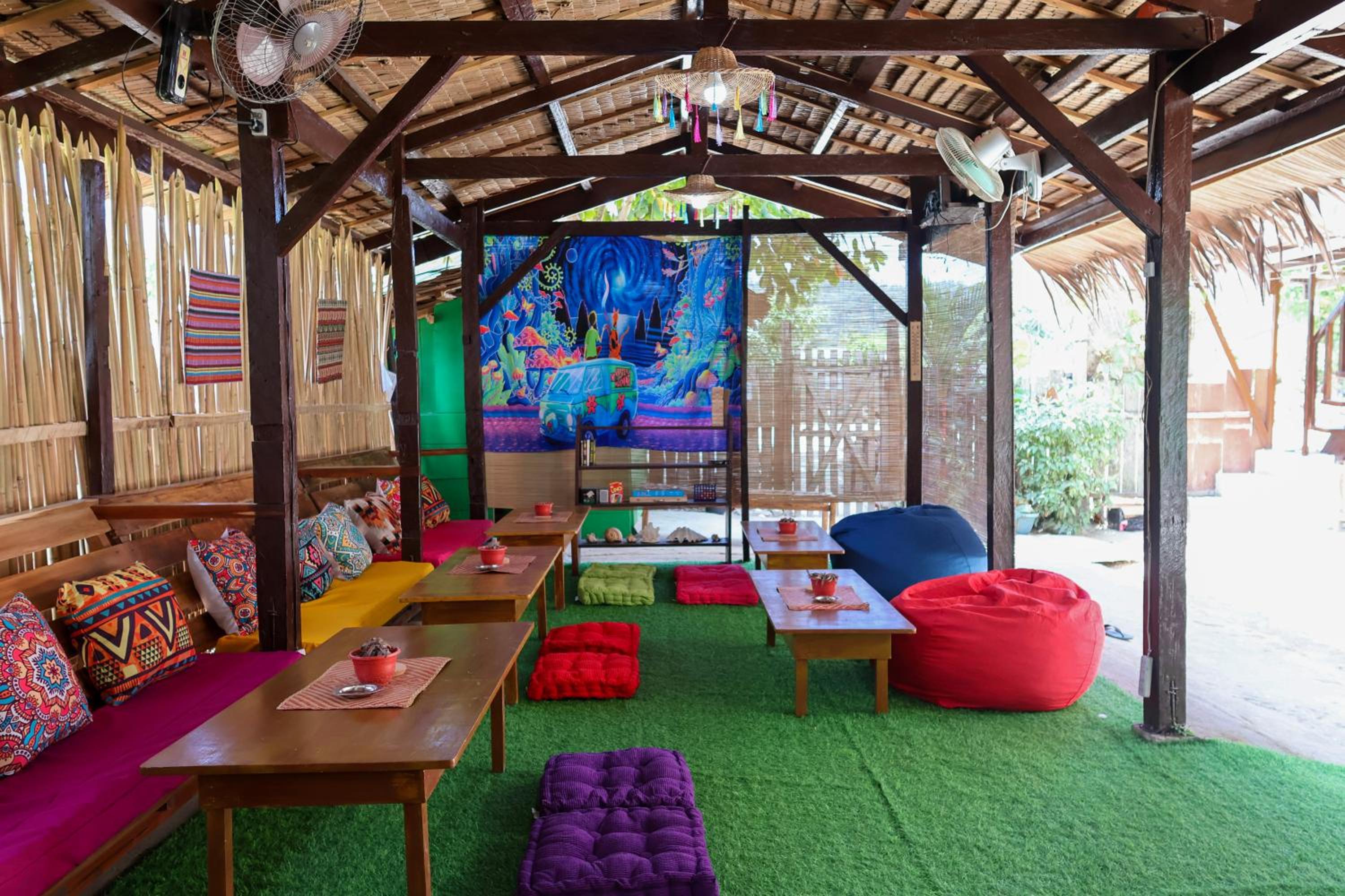 lounge