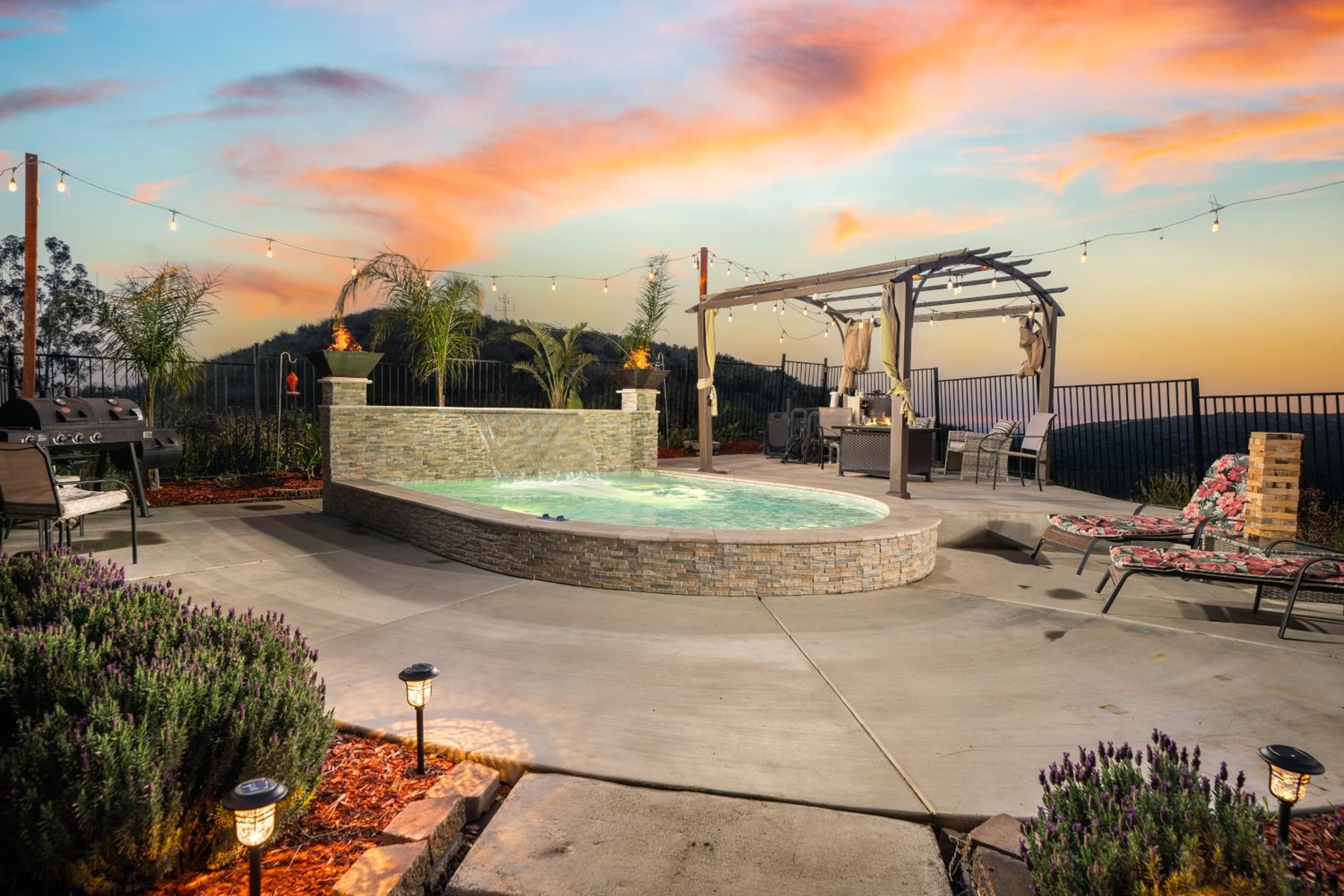 Luxurious Estate w/ Heated Pool and Amazing Views view 3