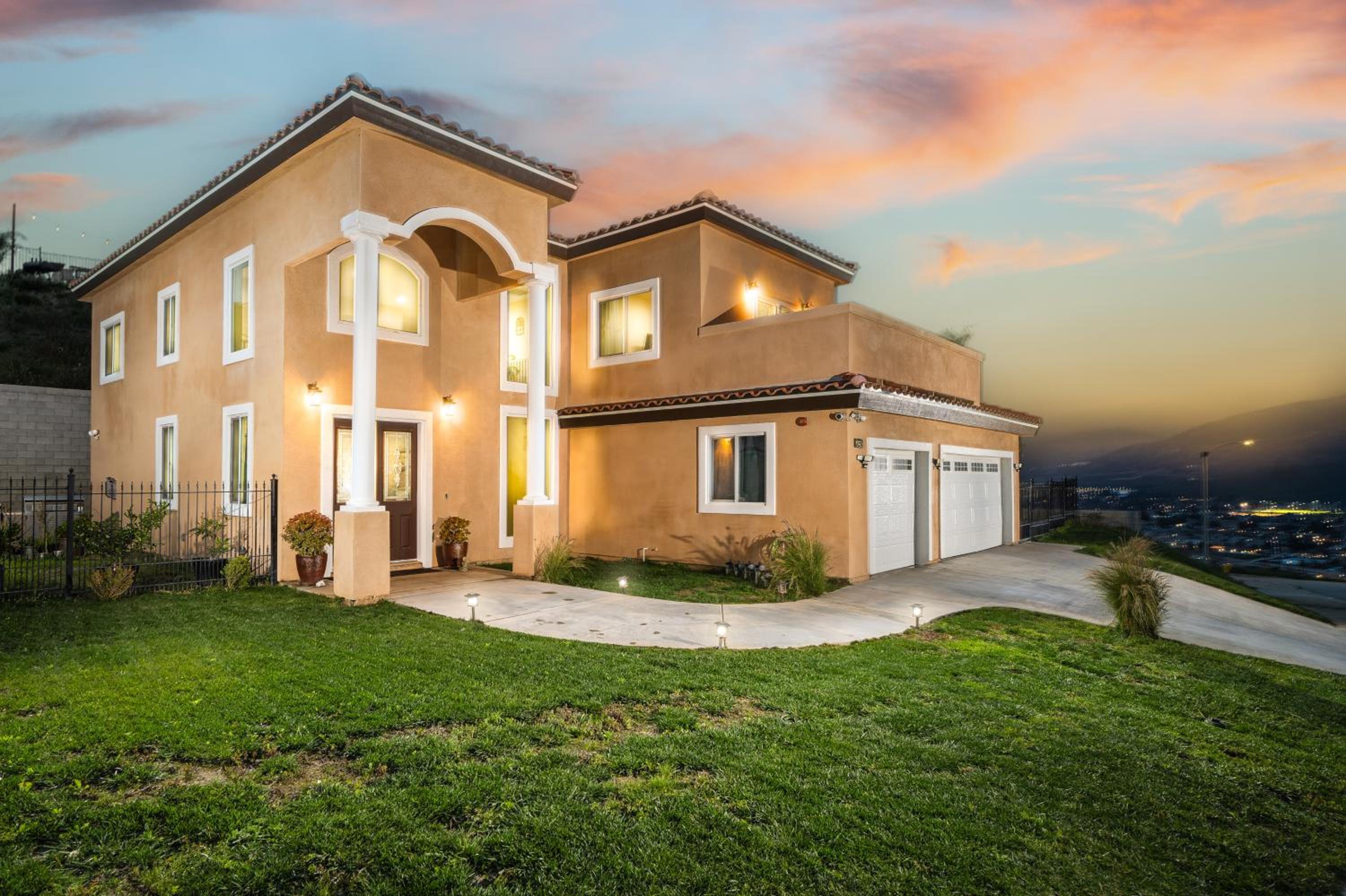 Luxurious Estate w/ Heated Pool and Amazing Views view 2