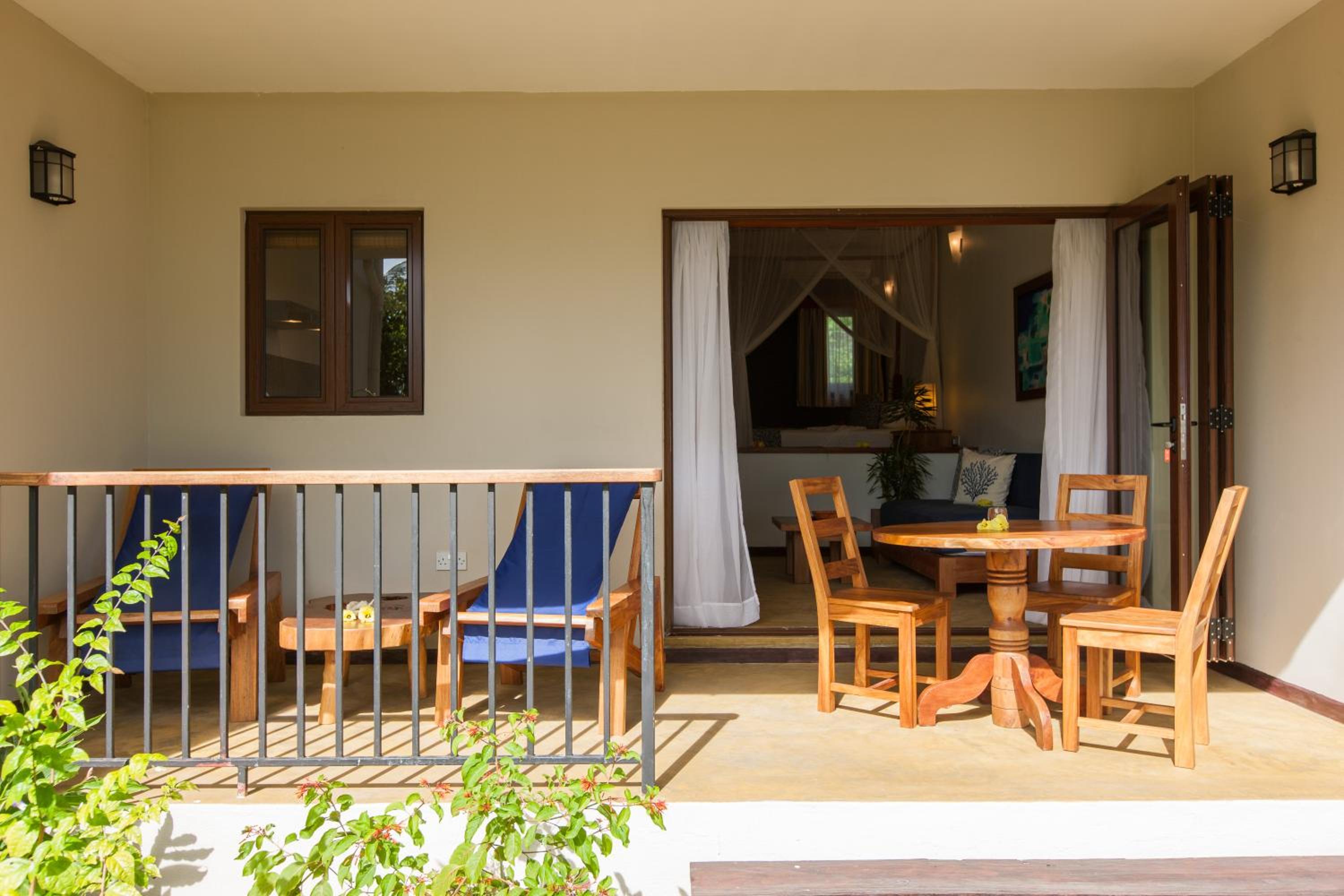 L'Hirondelle Self Catering Guest House photo 2