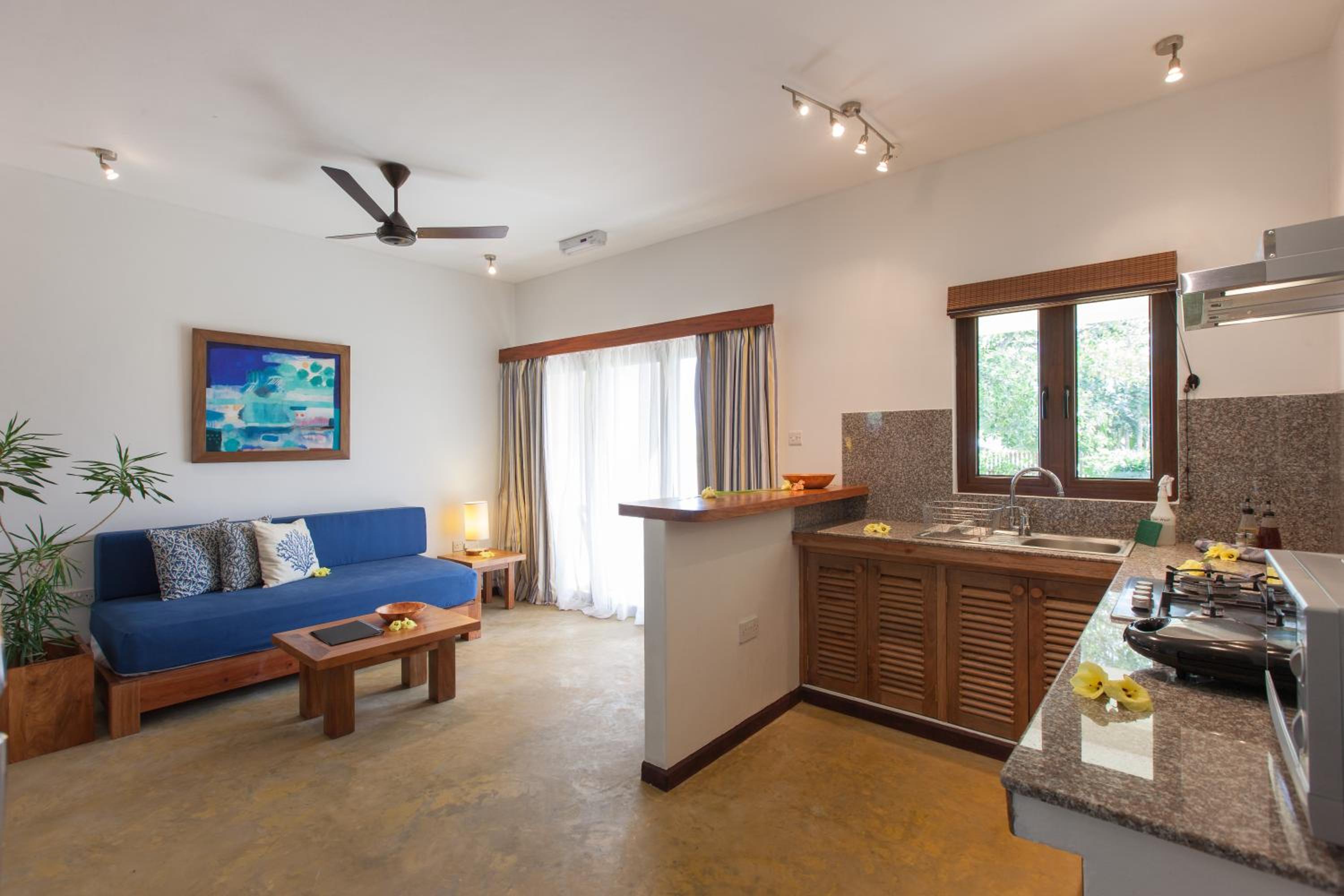 L'Hirondelle Self Catering Guest House photo 4