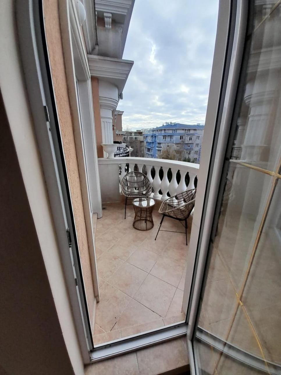 2 Room Apartment in Luxury Complex Sunny Beach