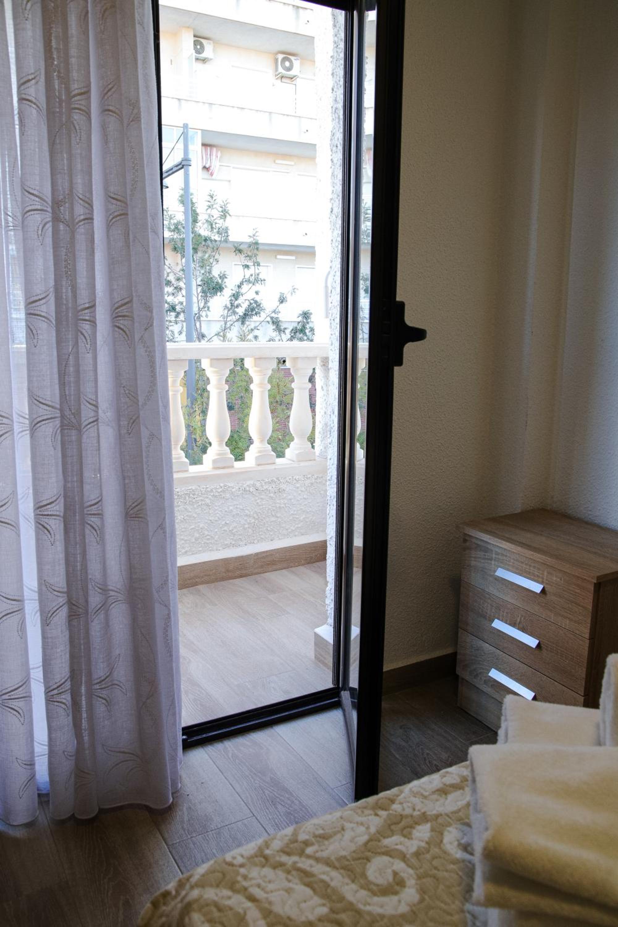 APARTAMENTO SANTA POLA ZONA CLUB NAUTICO PISCINA COMUNITARIa 1