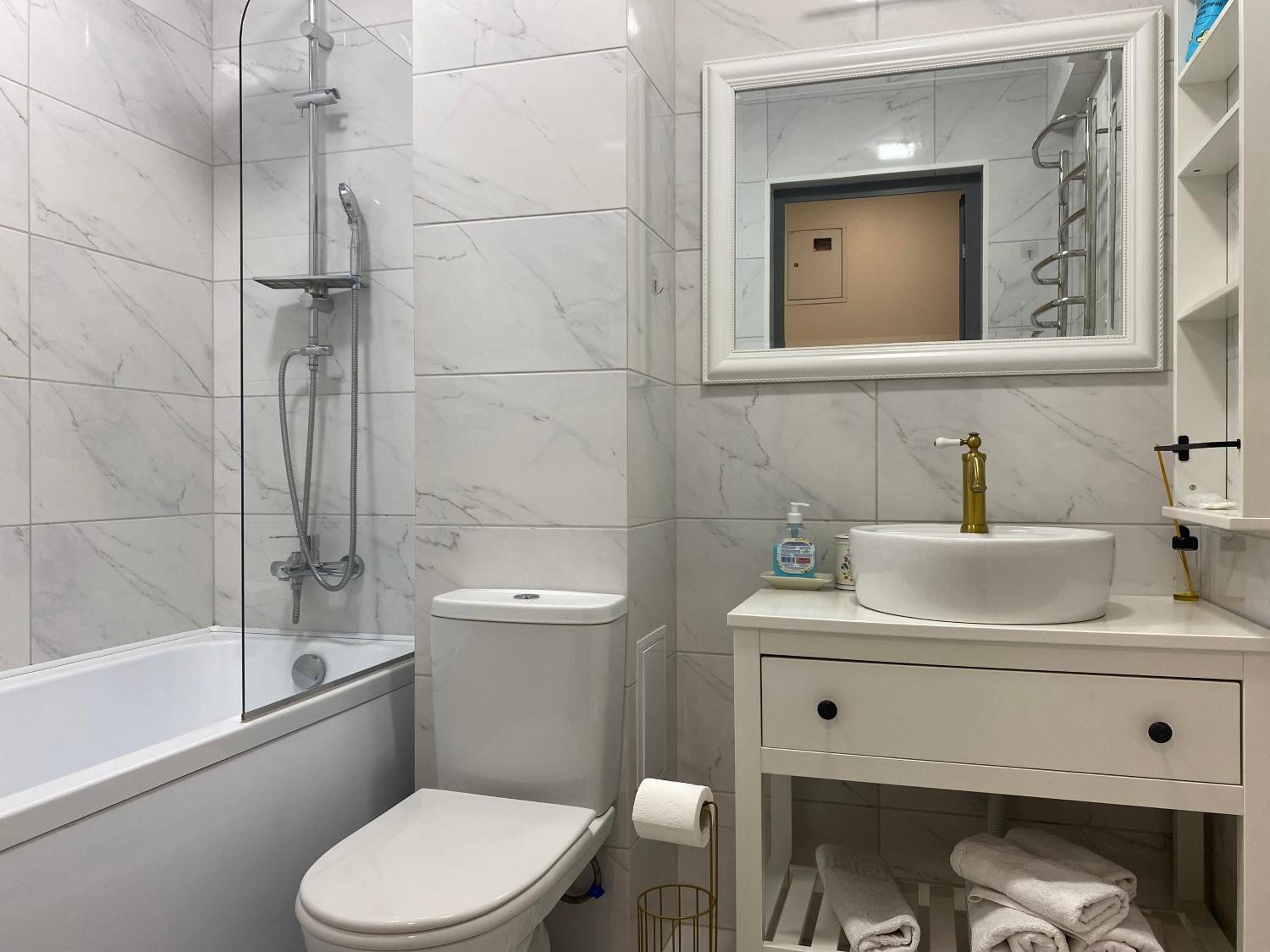 Best apartments on Lyatoshinsky street