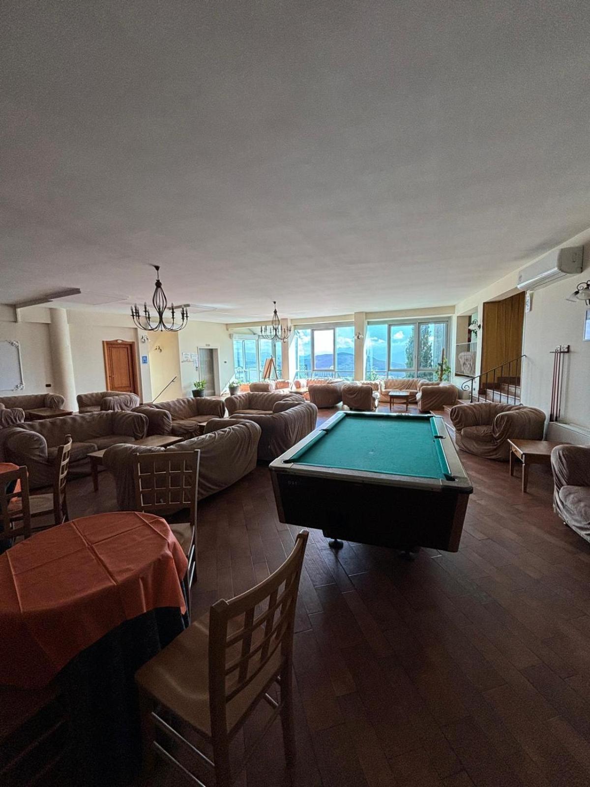 lounge