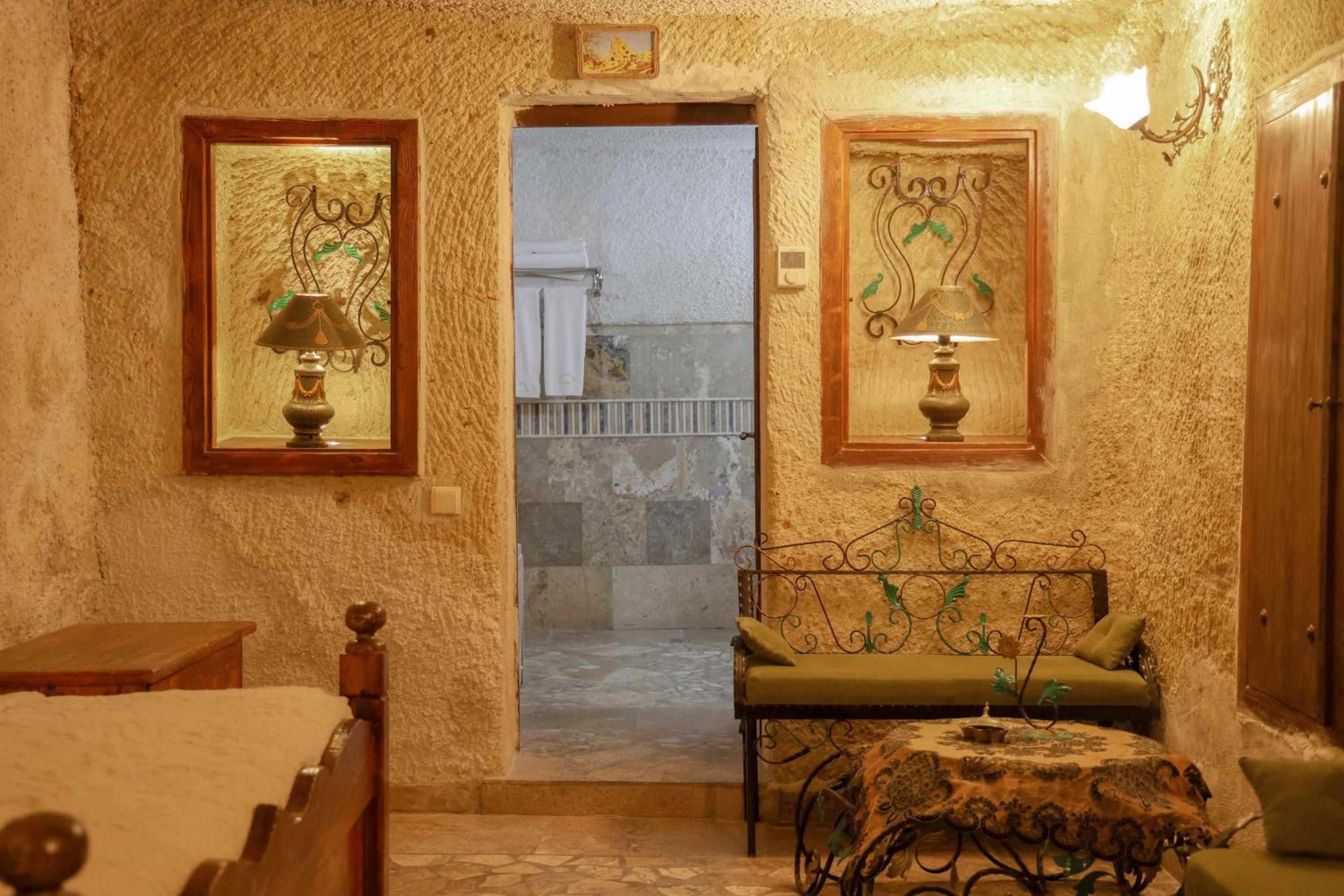 Maccan Cave Hotel - Image 9