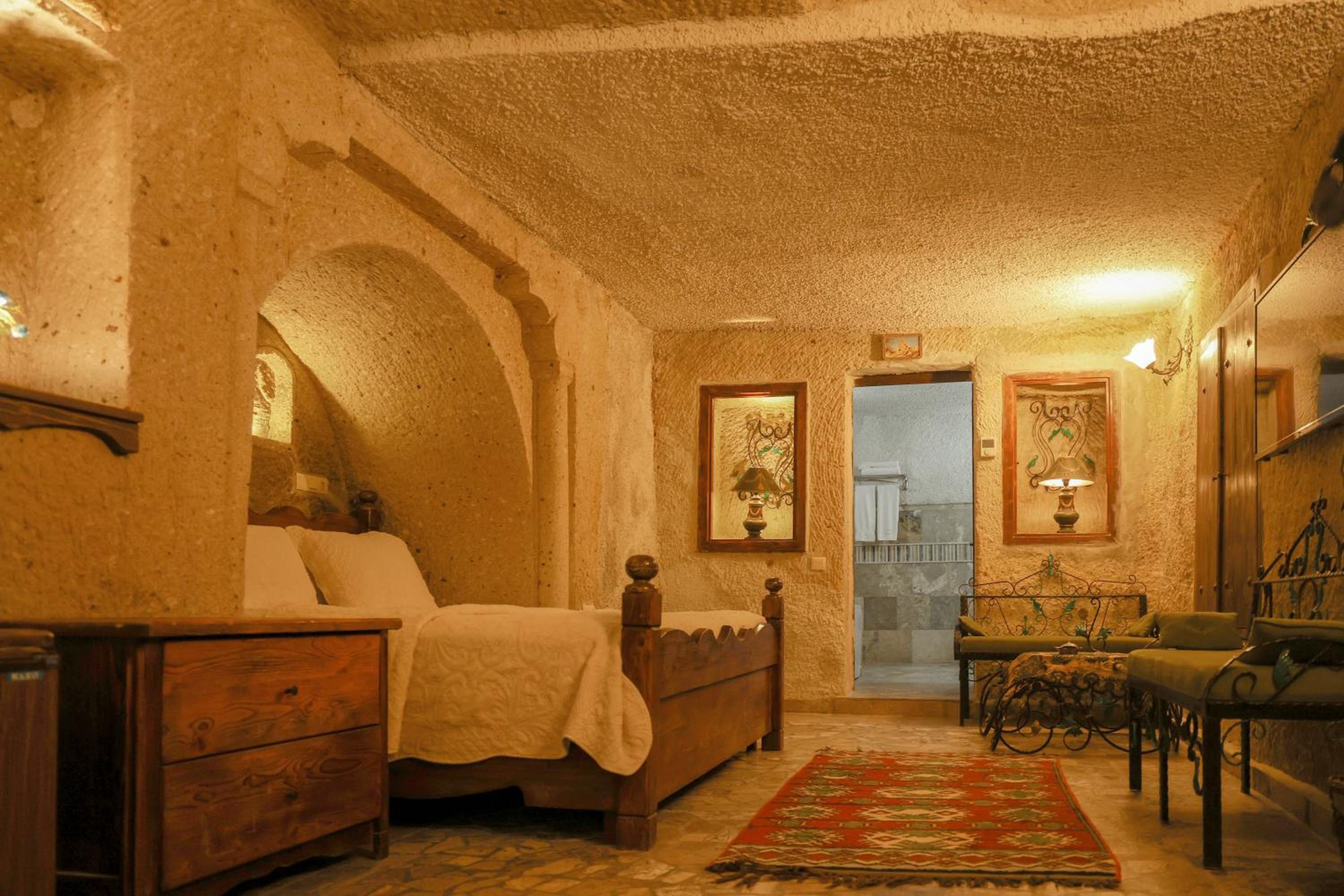 Maccan Cave Hotel - Image 11