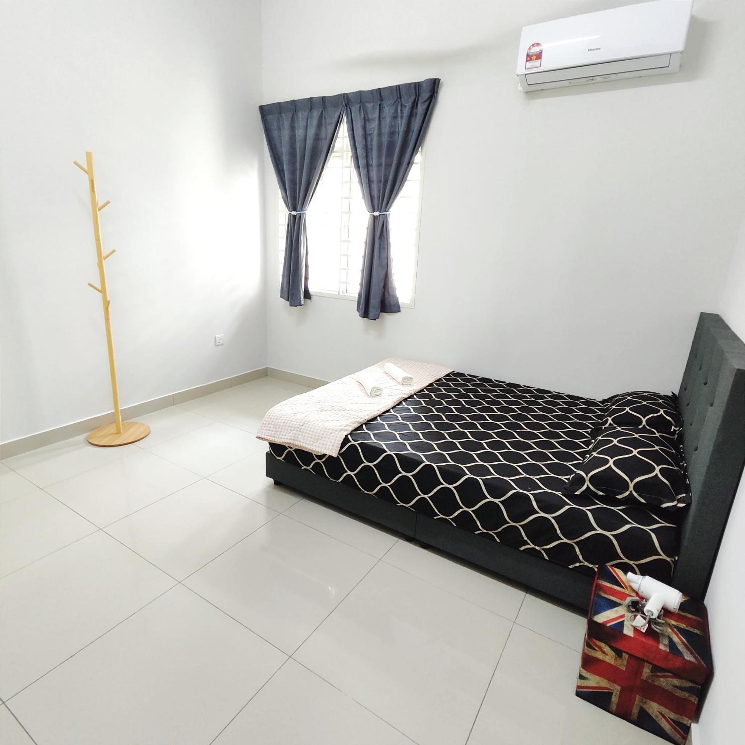 Rimbayu Homestay 12 - Quayside Mall - Kota Kemuning photo 6