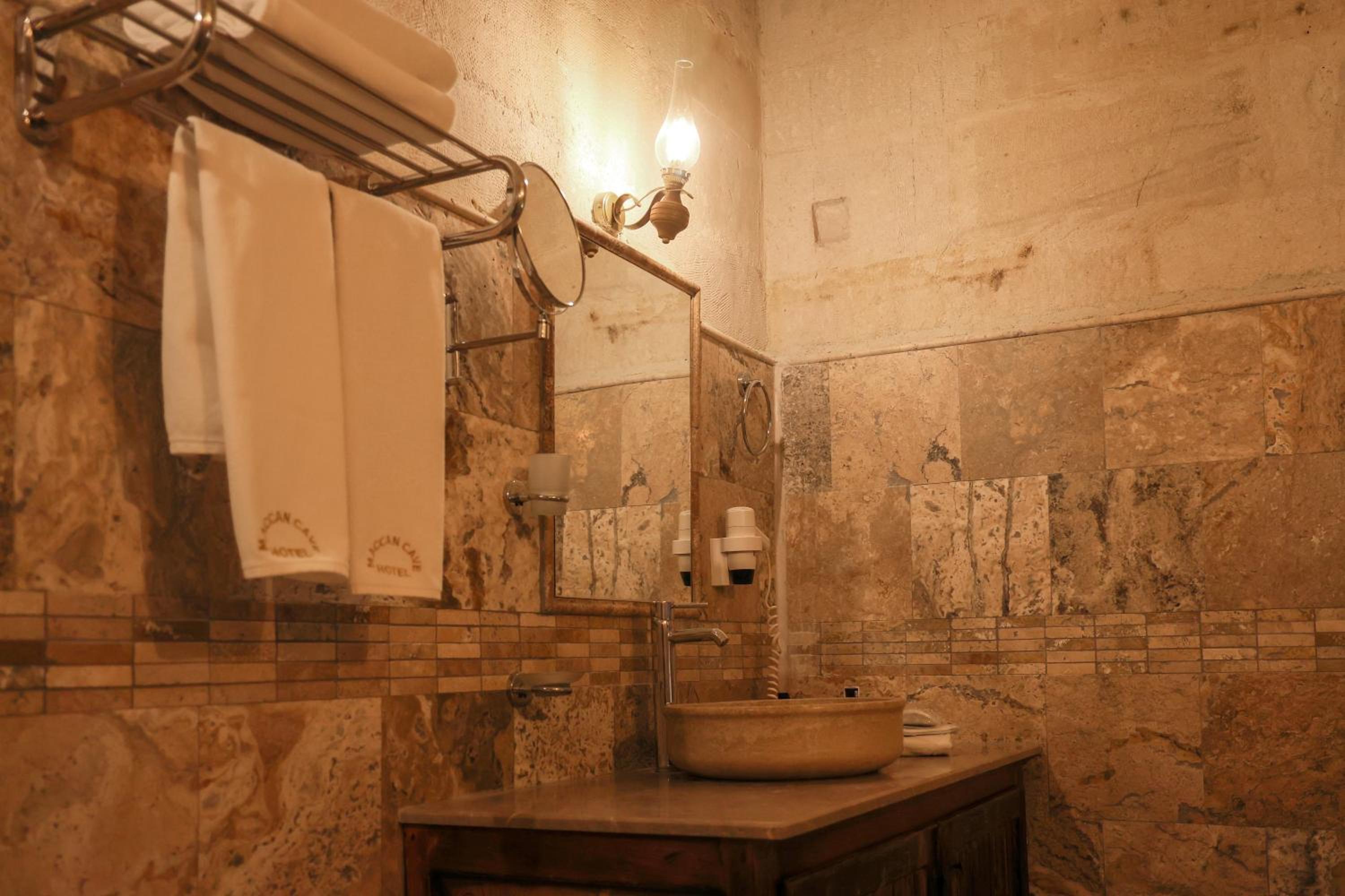 Maccan Cave Hotel - Image 116