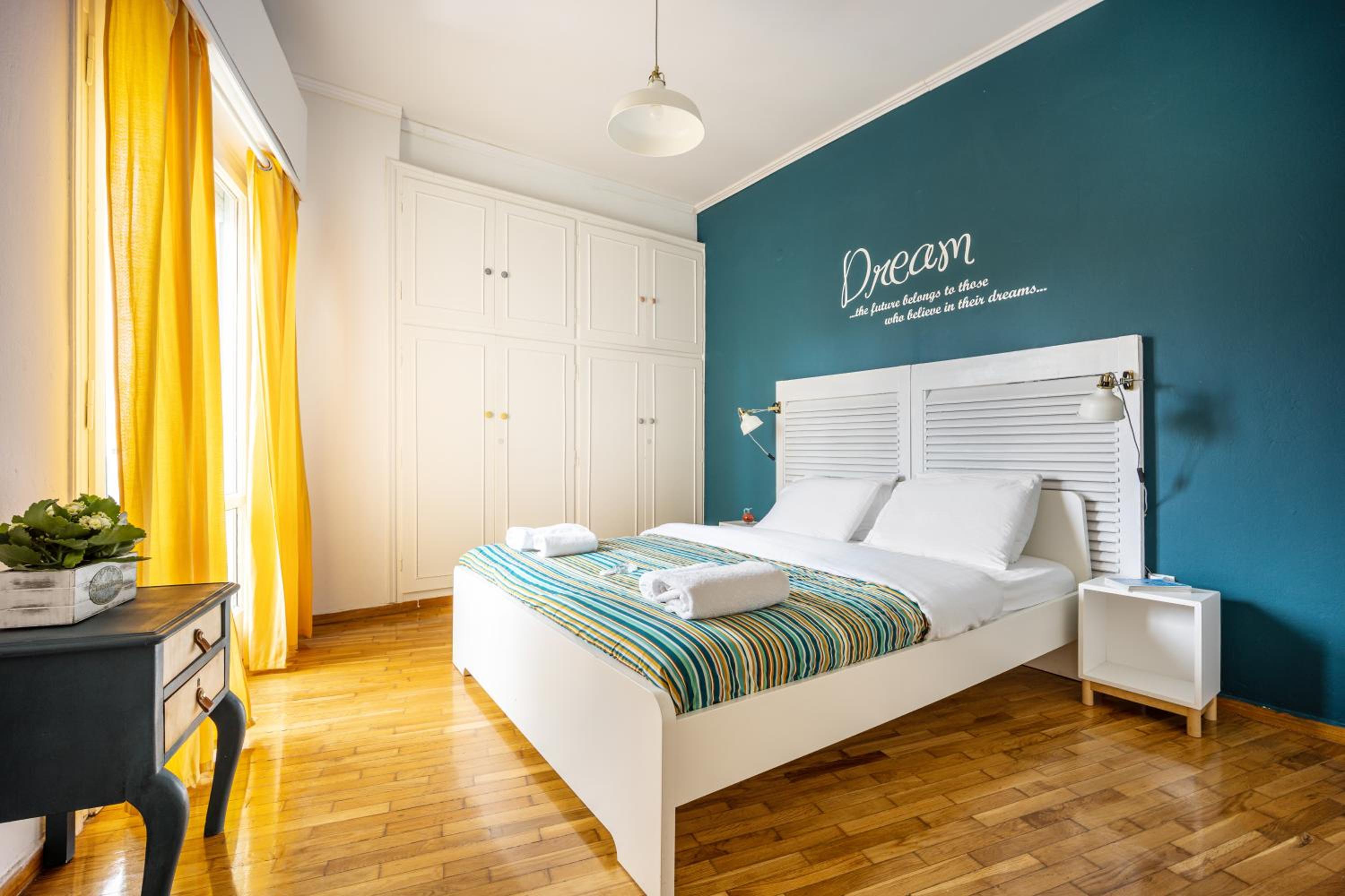 Stunning Acropolis View from a Sunny Renovated Apartment photo 4