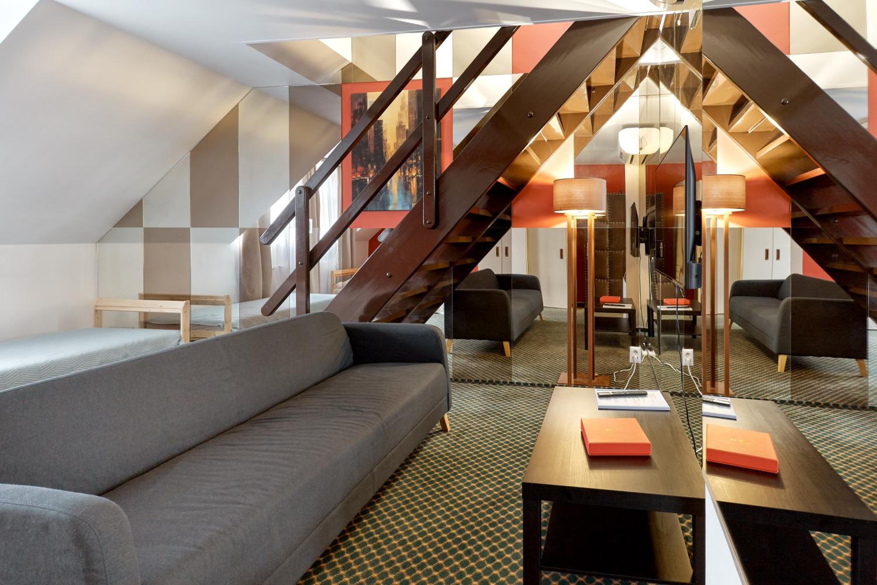 Excellent apartments in Spa City Center 5 min walk from the Colonnade view 2