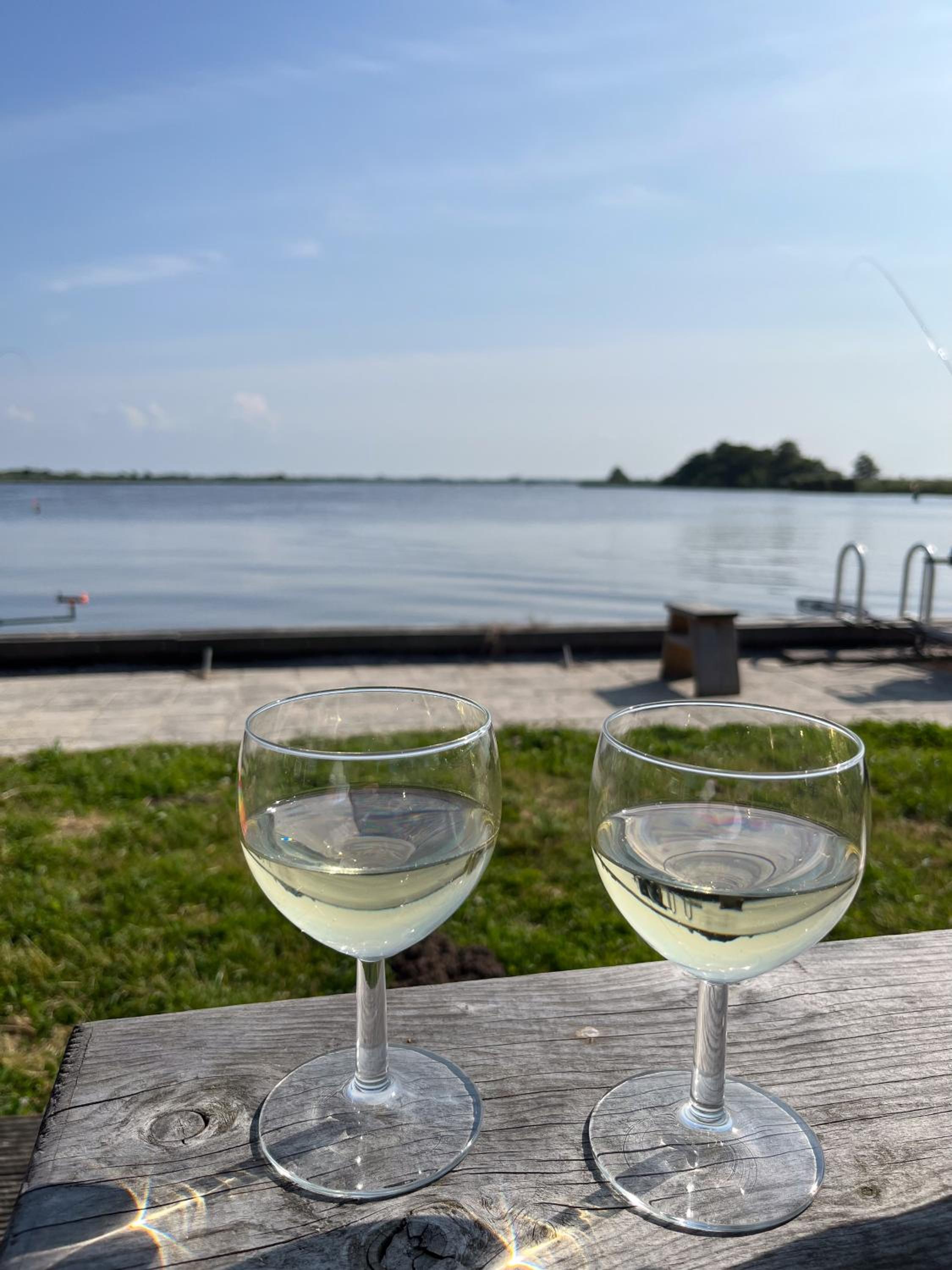 Luxe en ruim chalet met airco bij Leekstermeer view 5