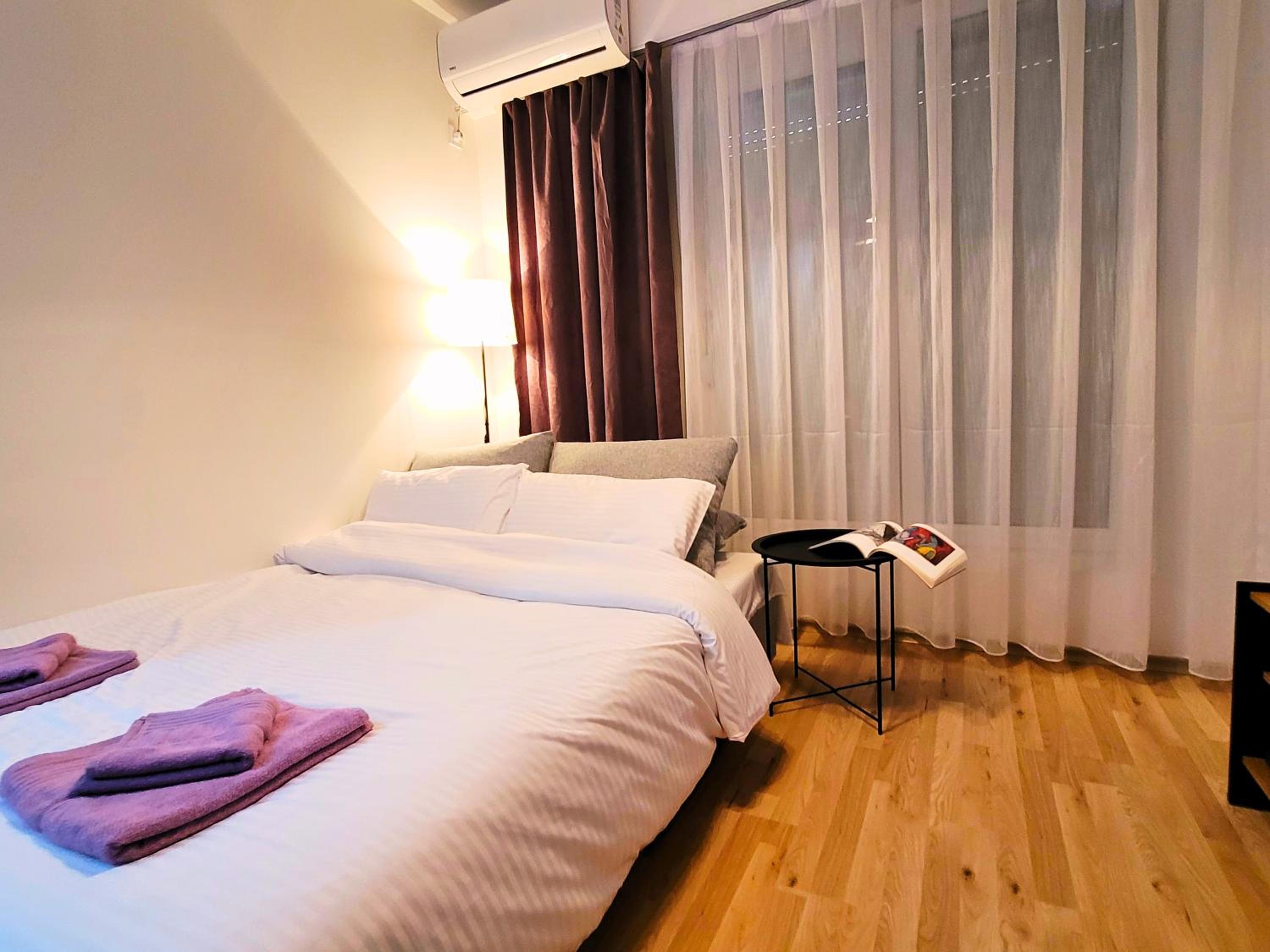 Modern & Stylish - Art Atelier Apartment view 3