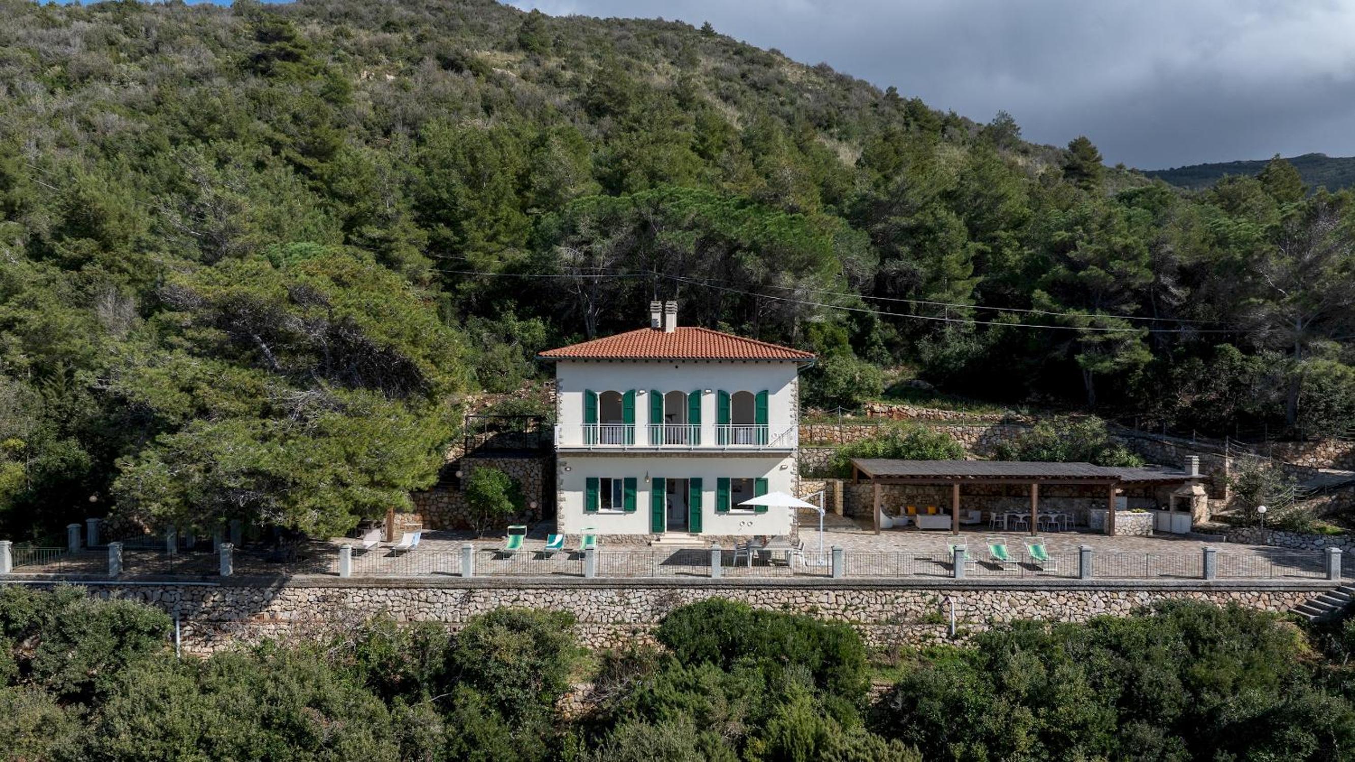 VILLA MERAVIGLIA 8, Emma Villas view 4