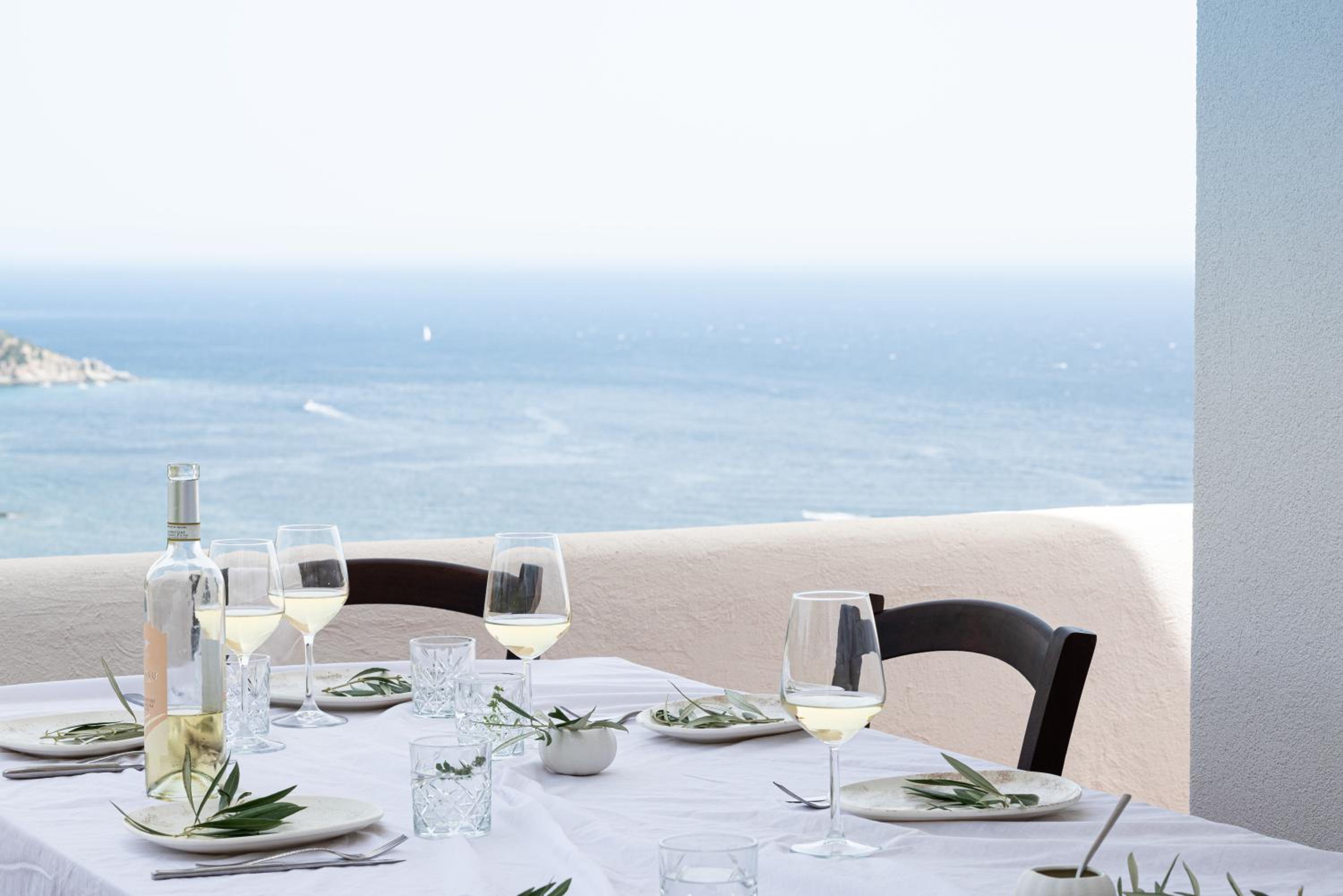 Villa Mizar - Newly Renovated Private and an Amazing View view 3