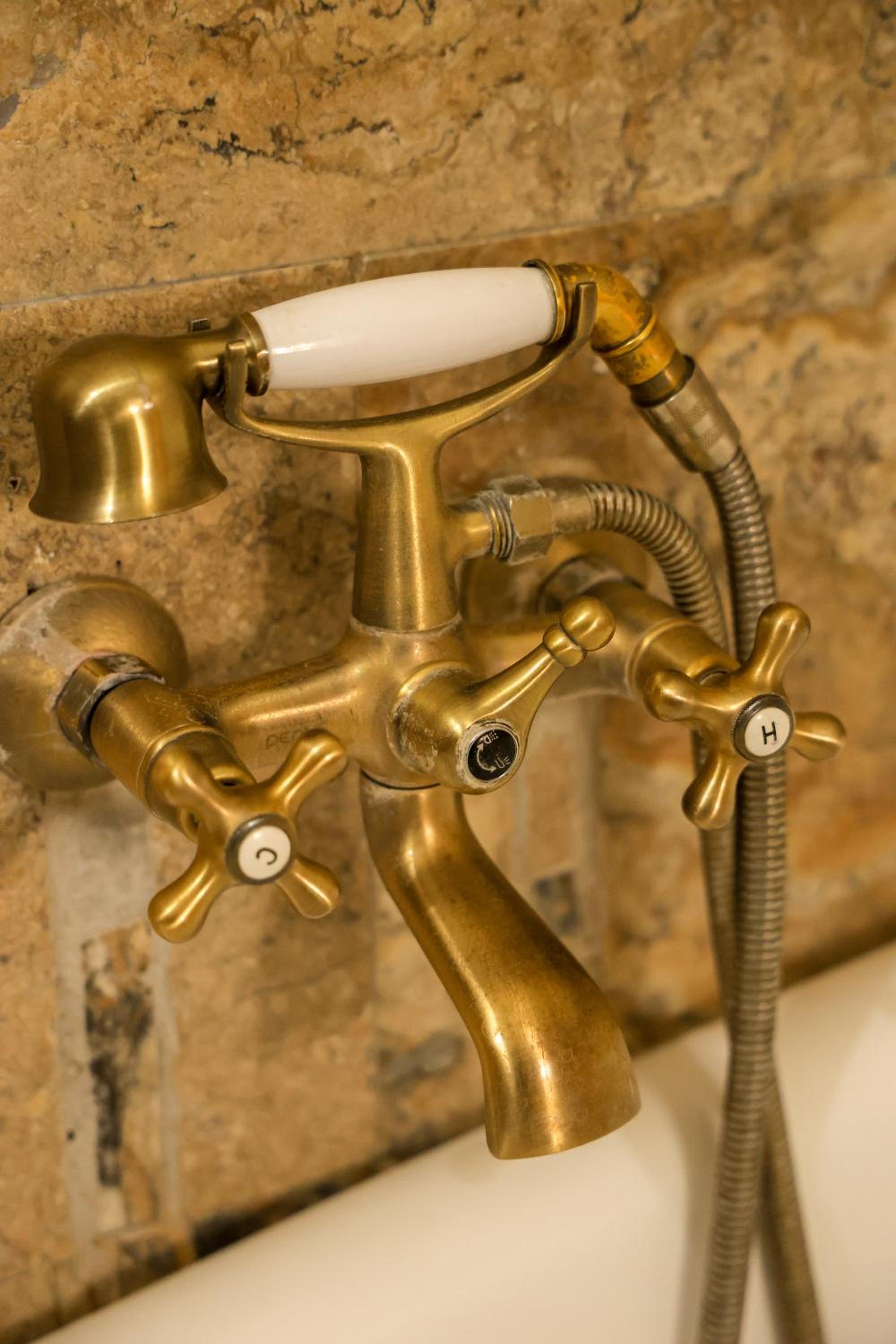 Maccan Cave Hotel - Image 128