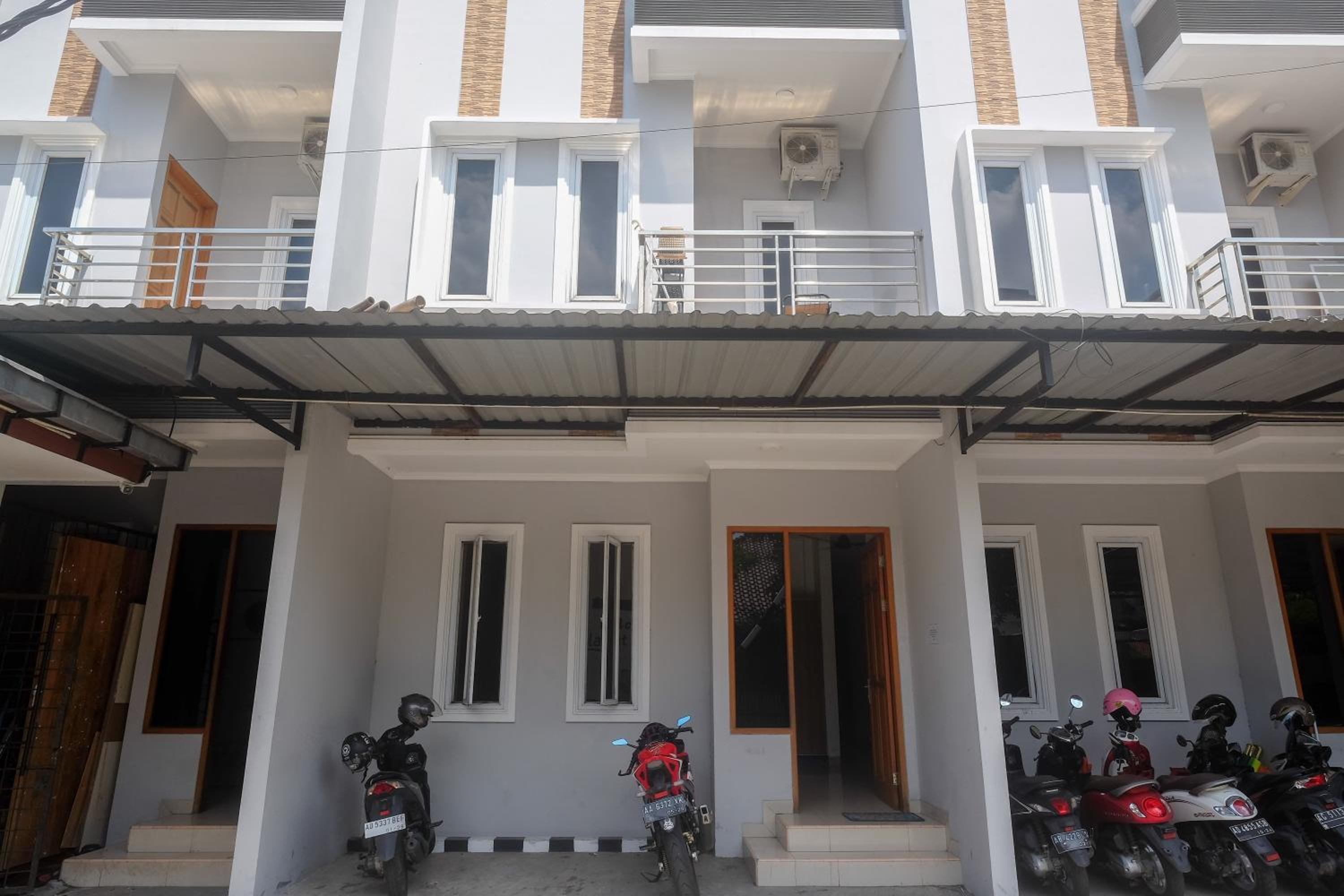 RedDoorz near Stasiun Solo Balapan 3 view 2