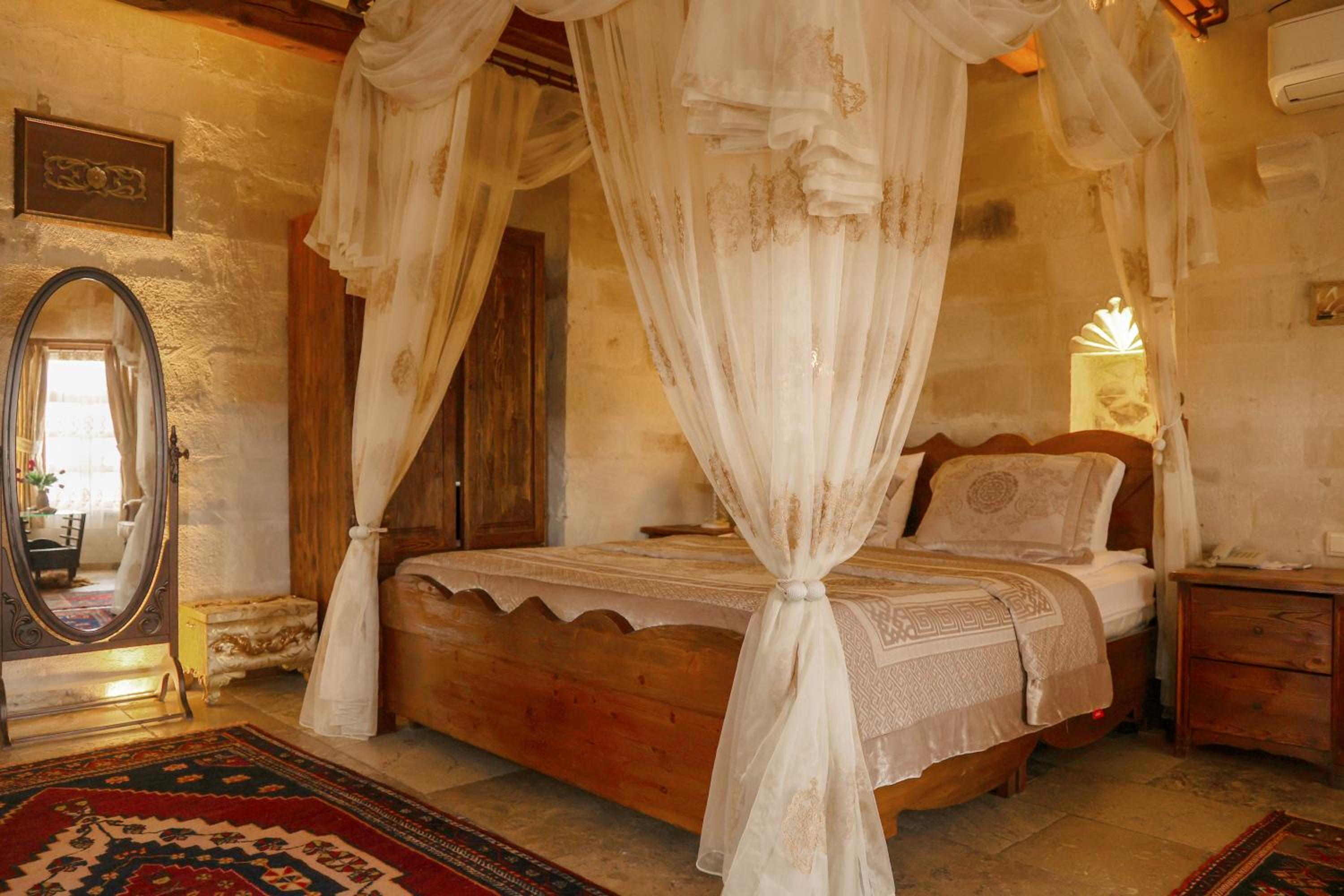 Maccan Cave Hotel - Image 131