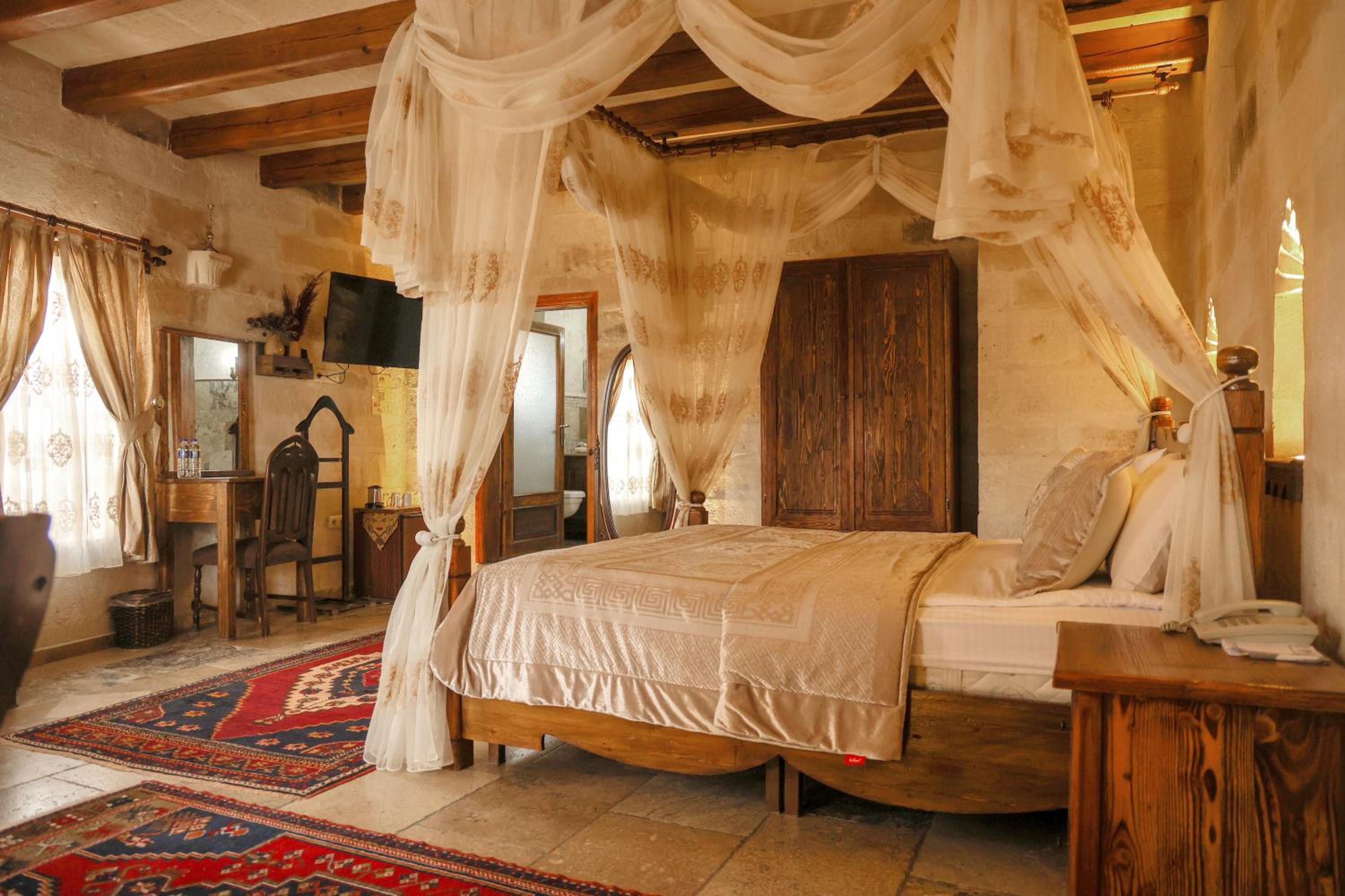 Maccan Cave Hotel - Image 44