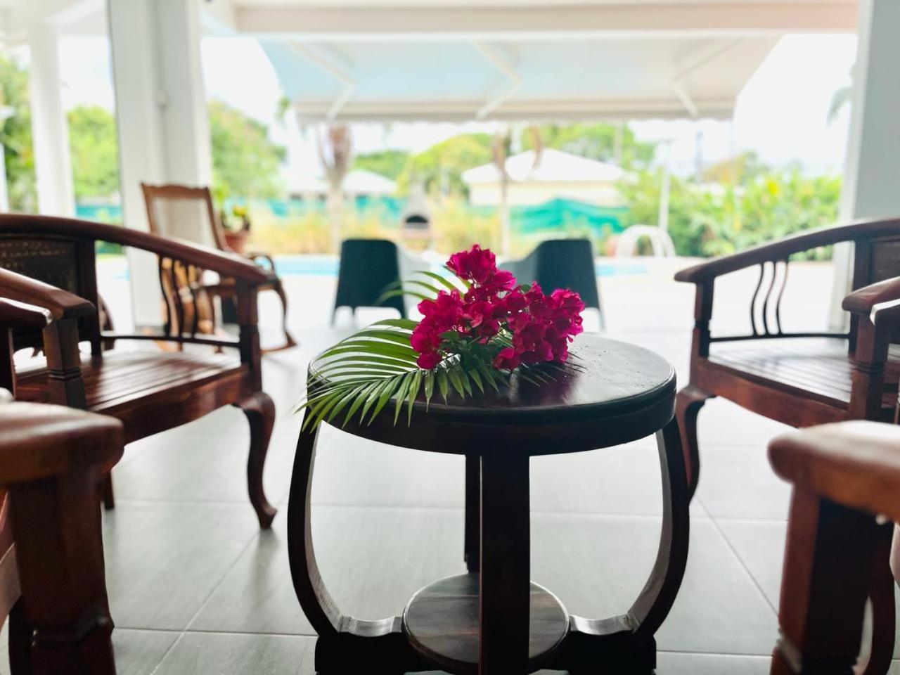 Grande villa avec piscine view 5