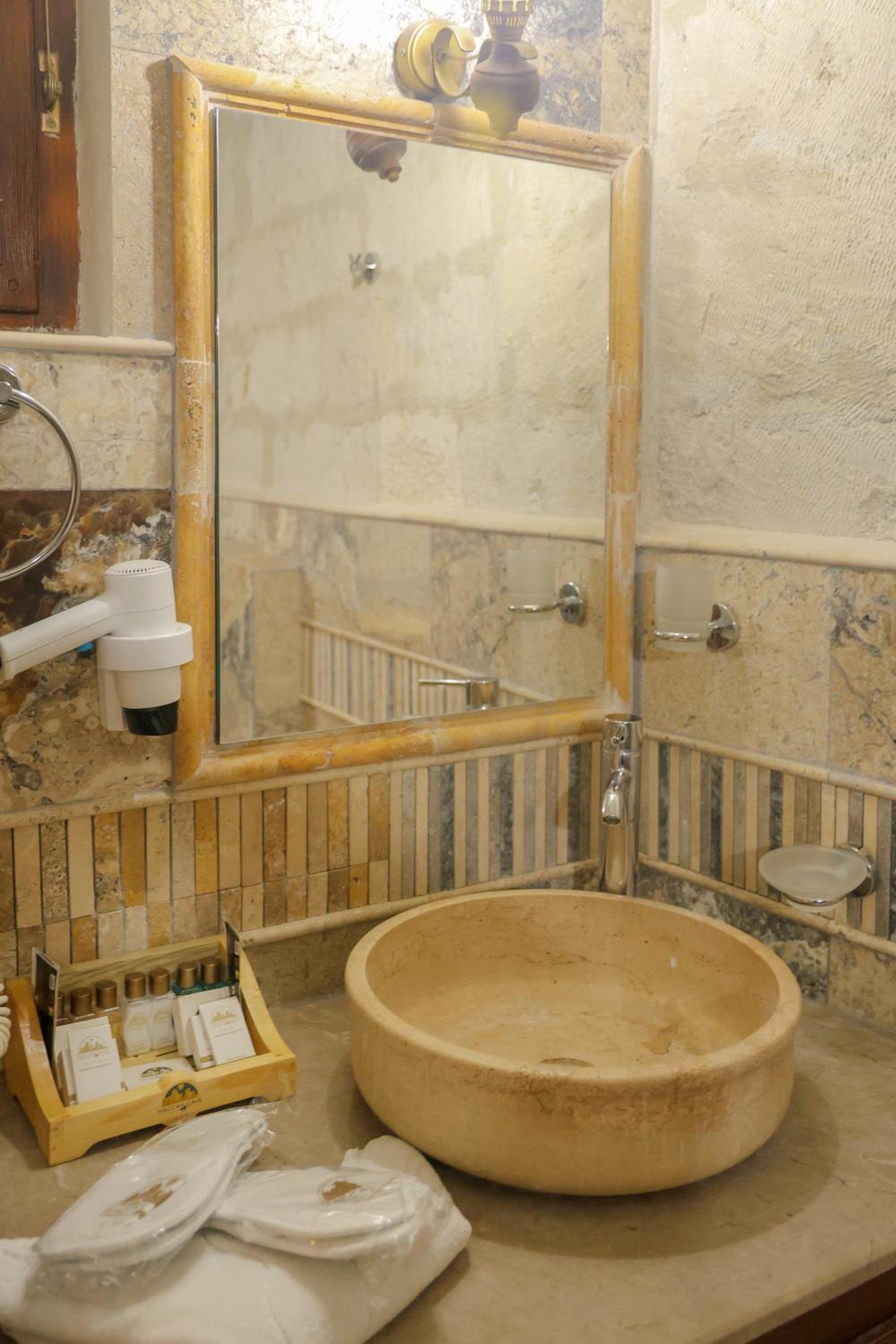 Maccan Cave Hotel - Image 50