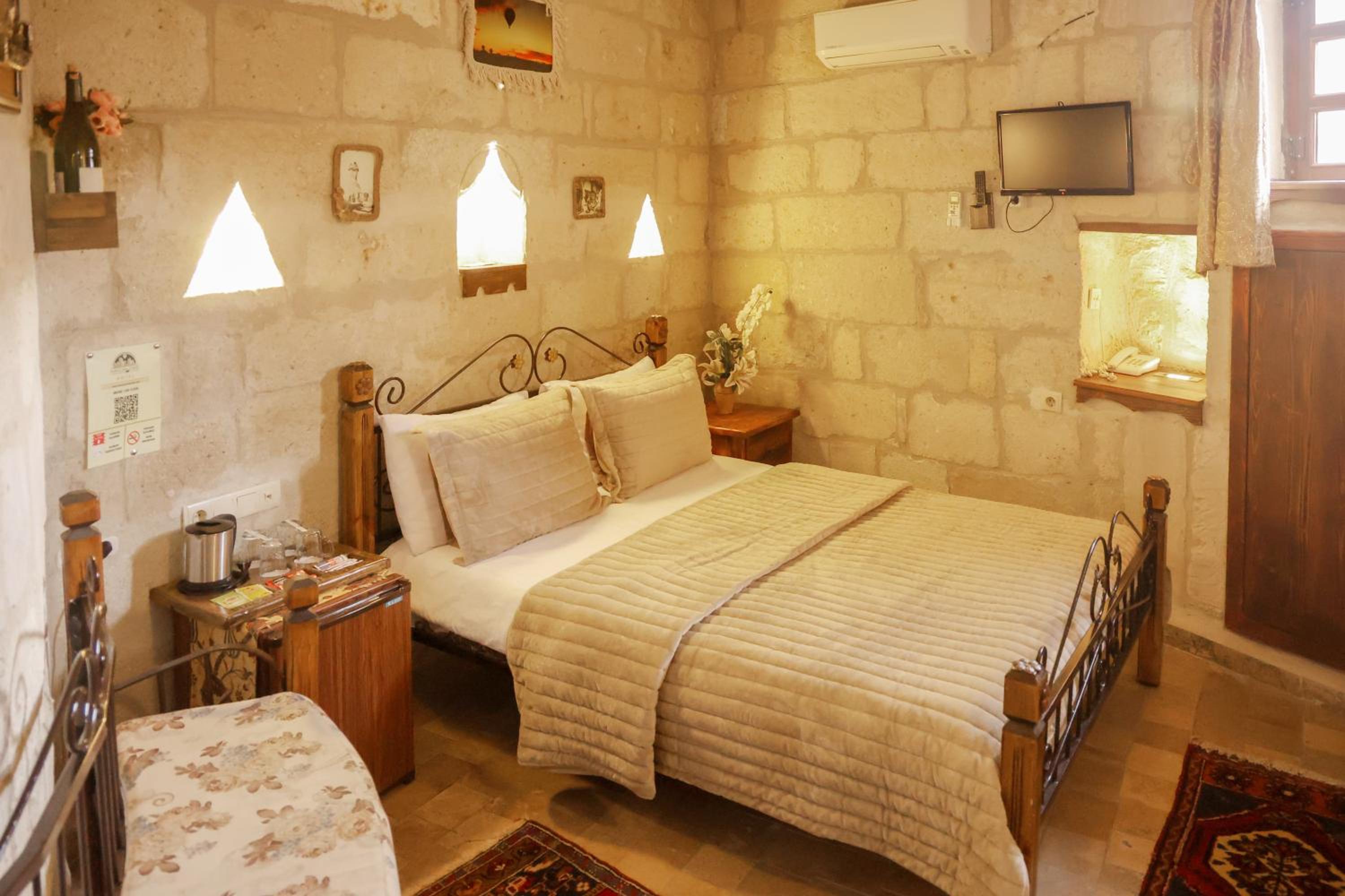 Maccan Cave Hotel - Image 140