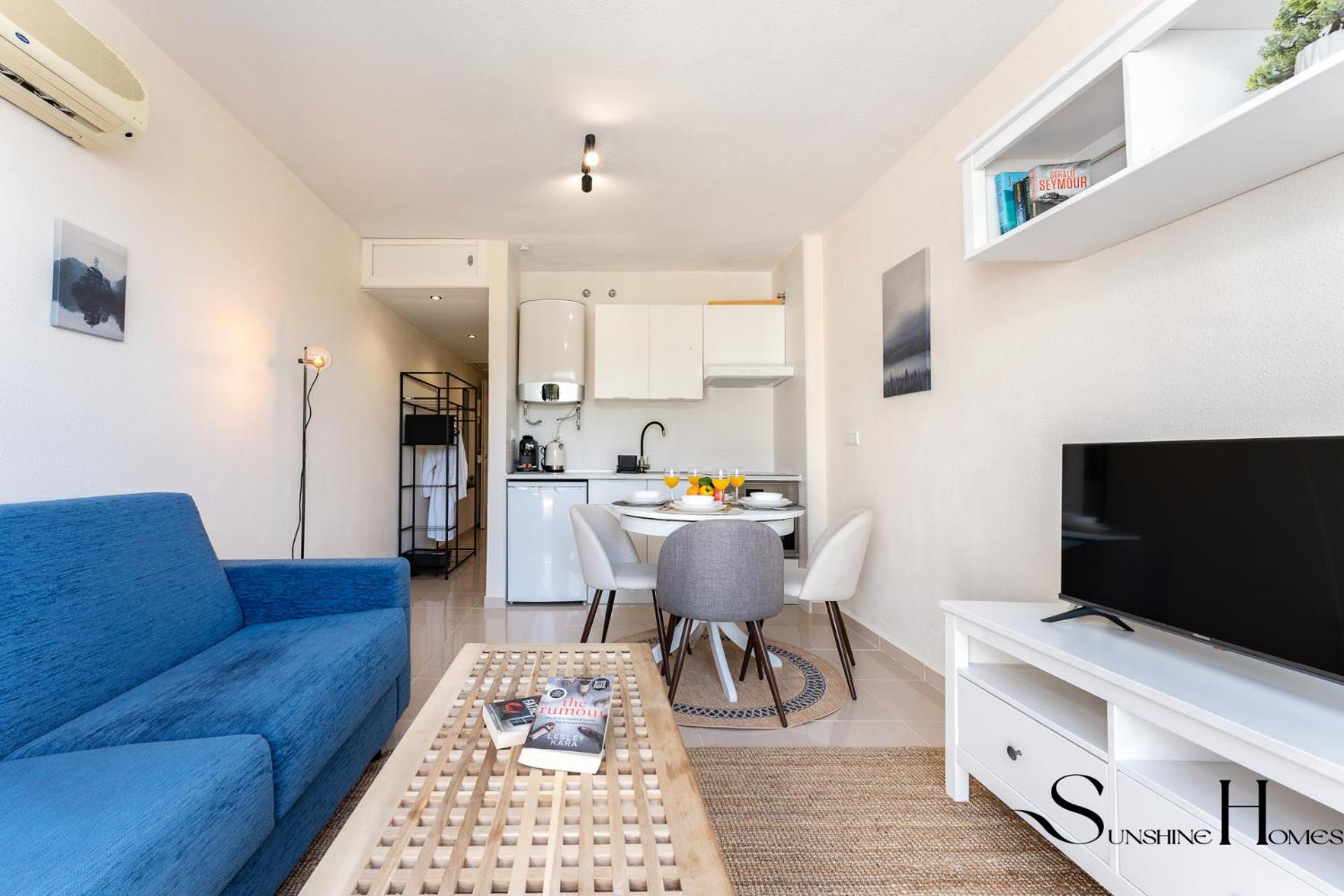 Torcal stylish studio with sea view terrace