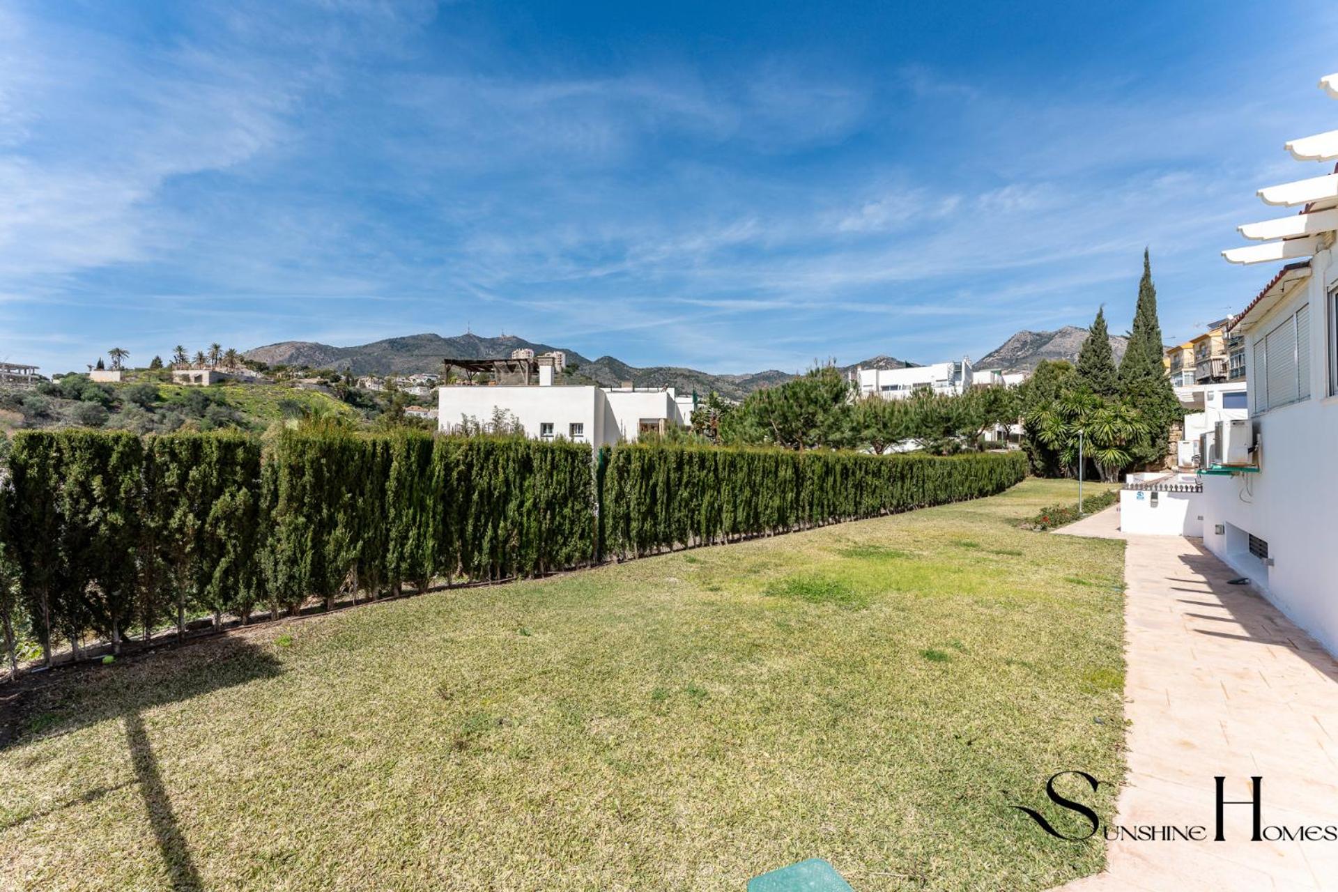 Torcal stylish studio with sea view terrace