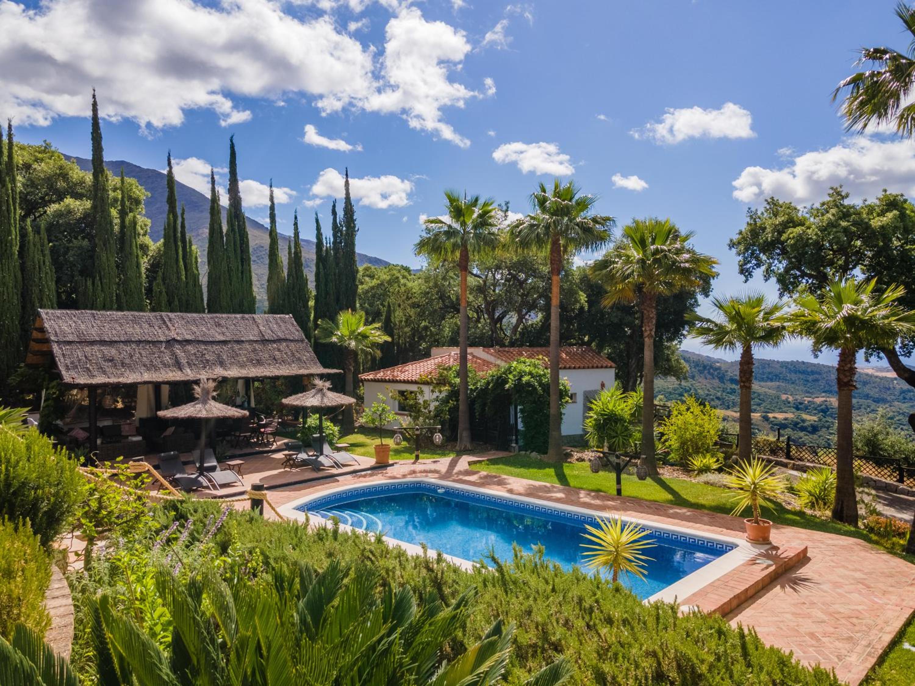 Luxury country house with pool and breathtaking views