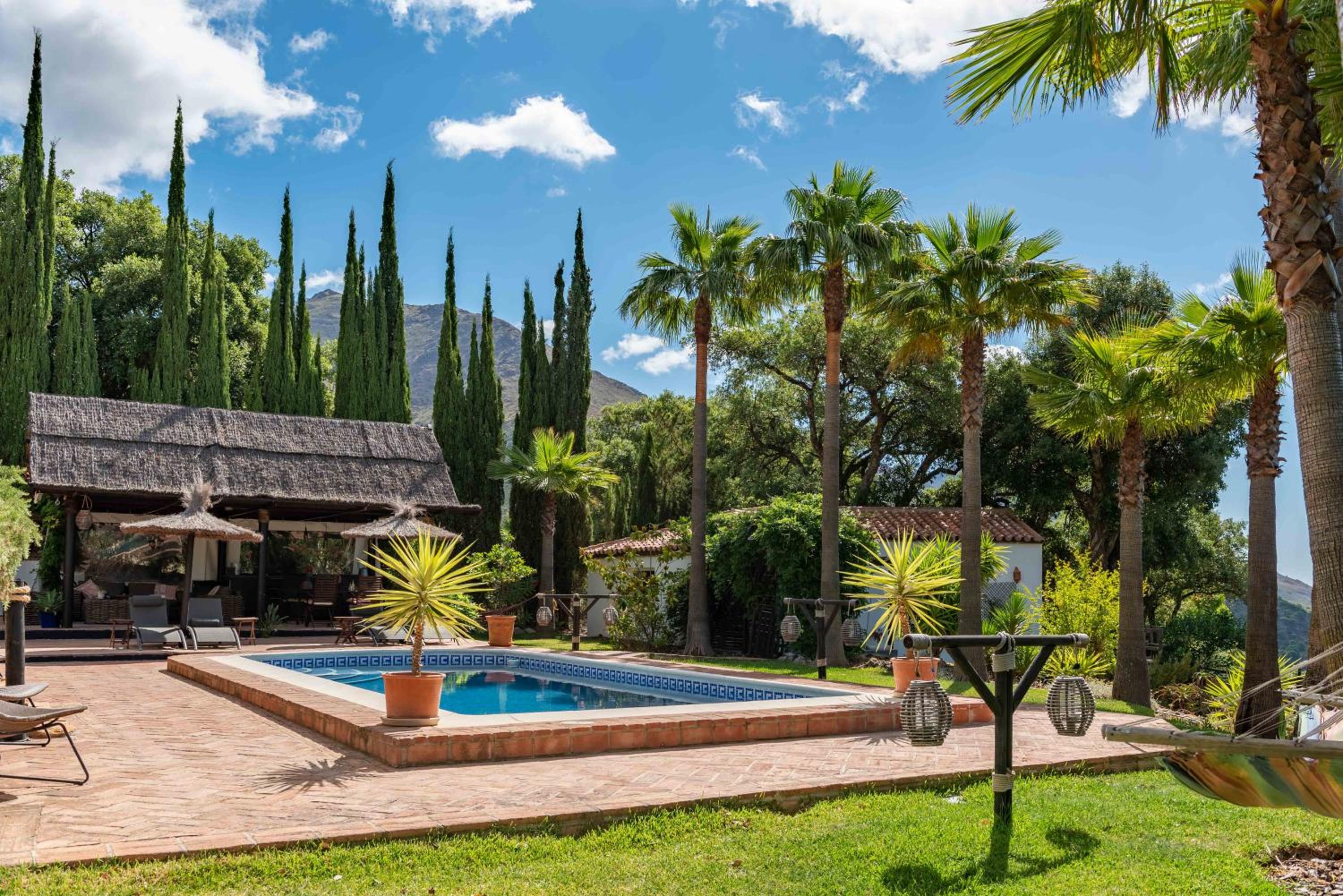 Luxury country house with pool and breathtaking views