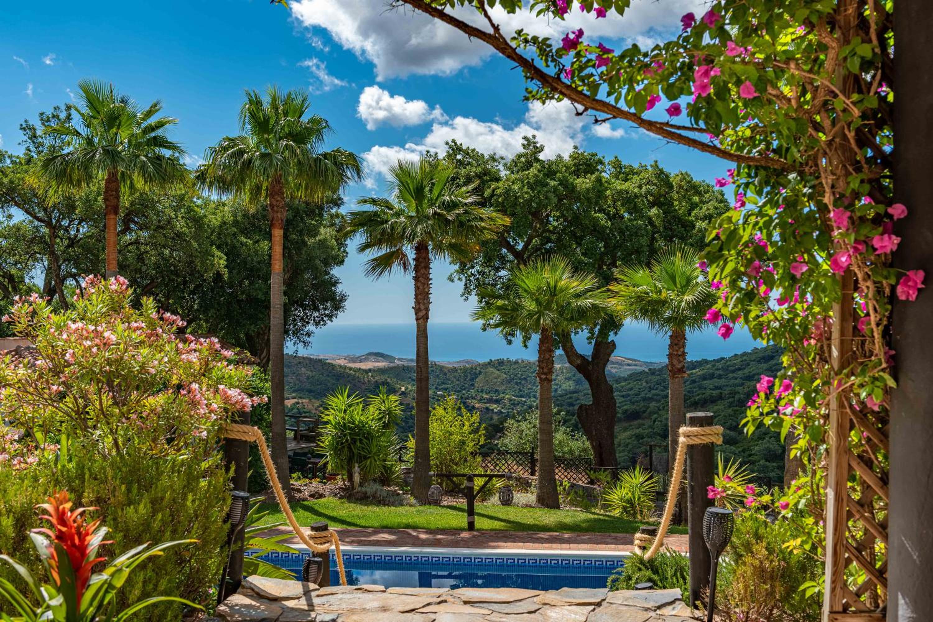Luxury country house with pool and breathtaking views