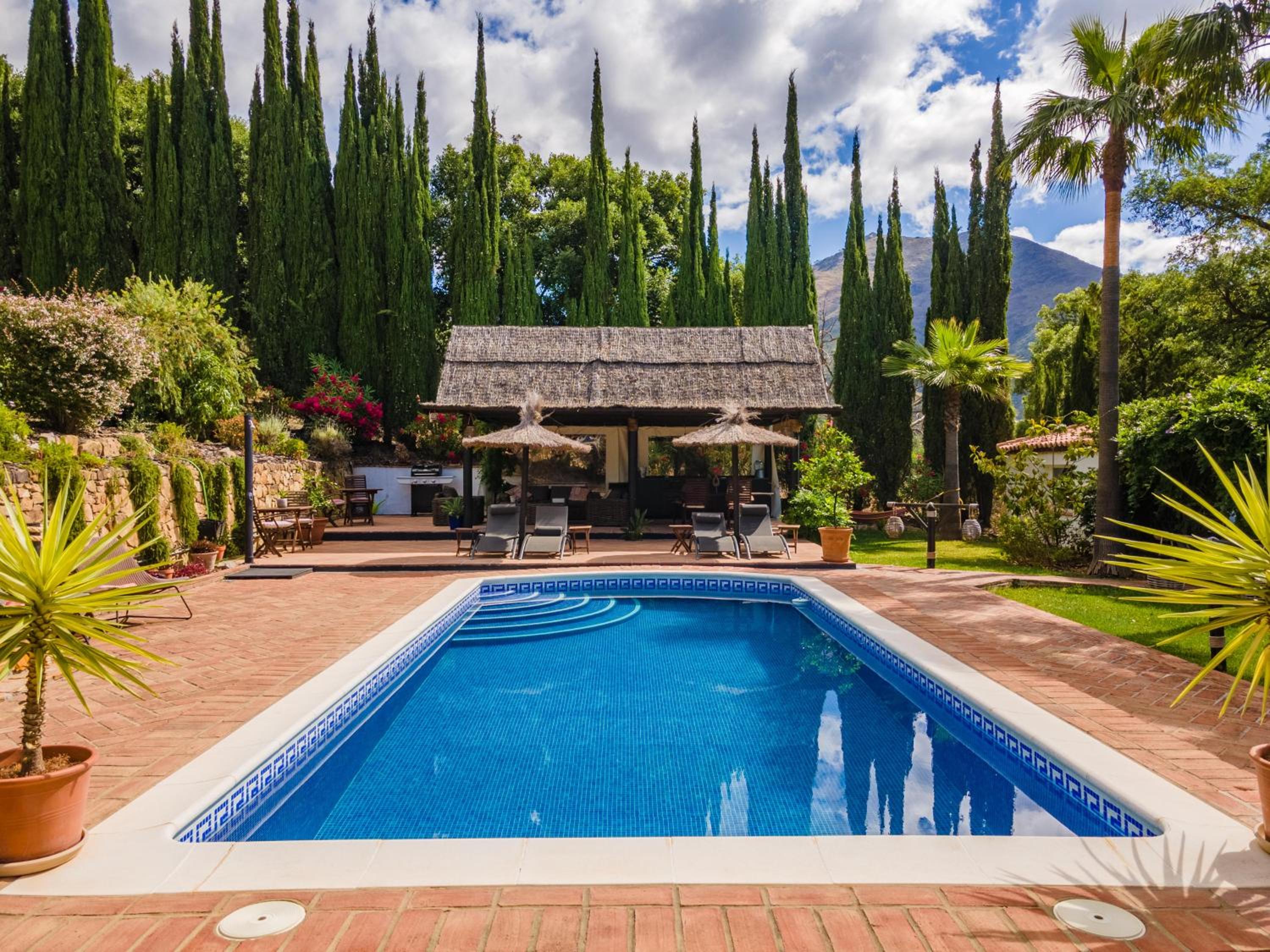 Luxury country house with pool and breathtaking views