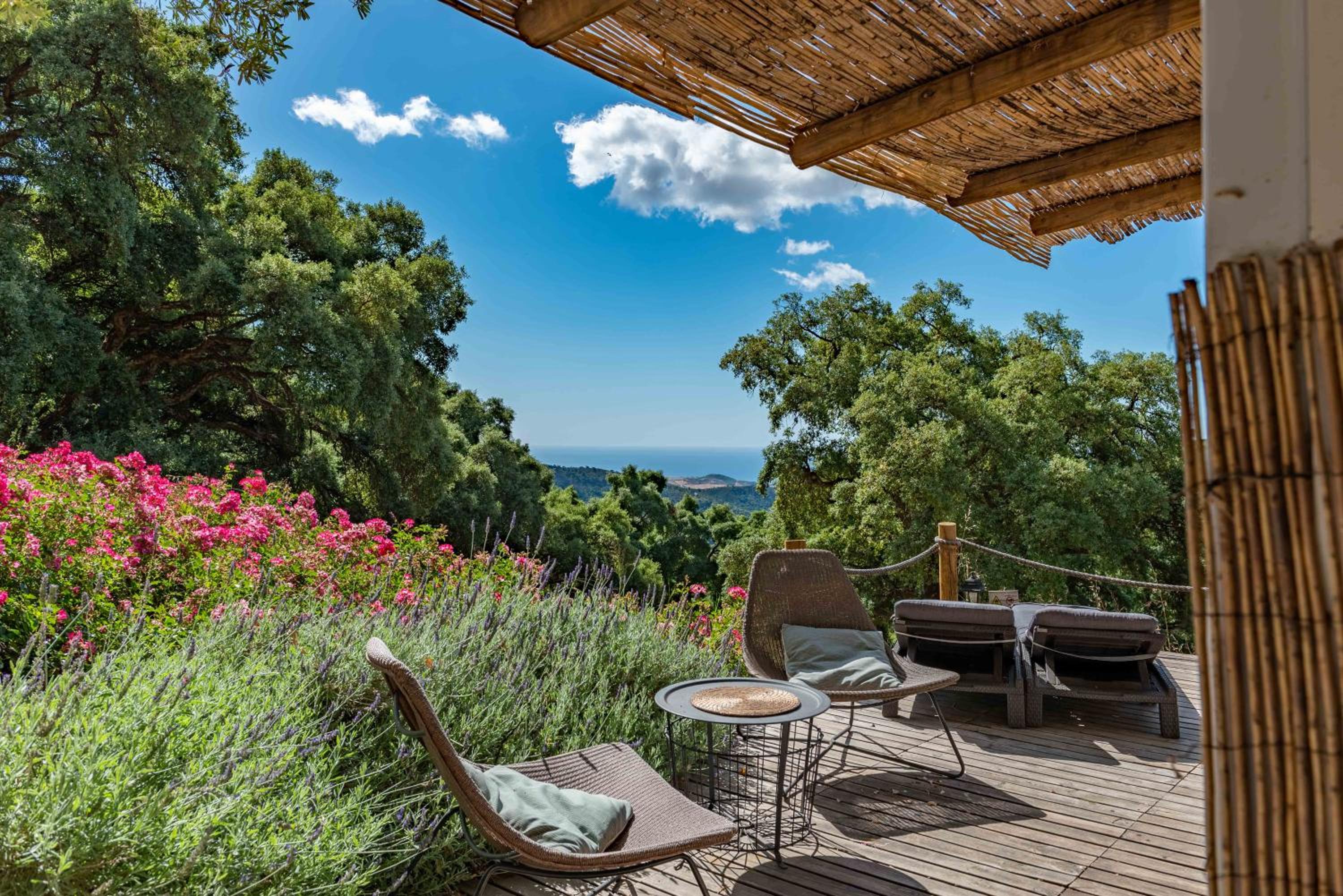 Luxury country house with pool and breathtaking views