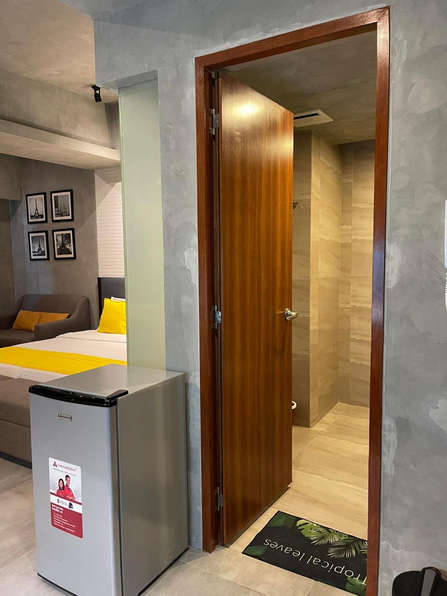 Studio Service Apartment 2guests allows stay up to 5guests 19055 view 3
