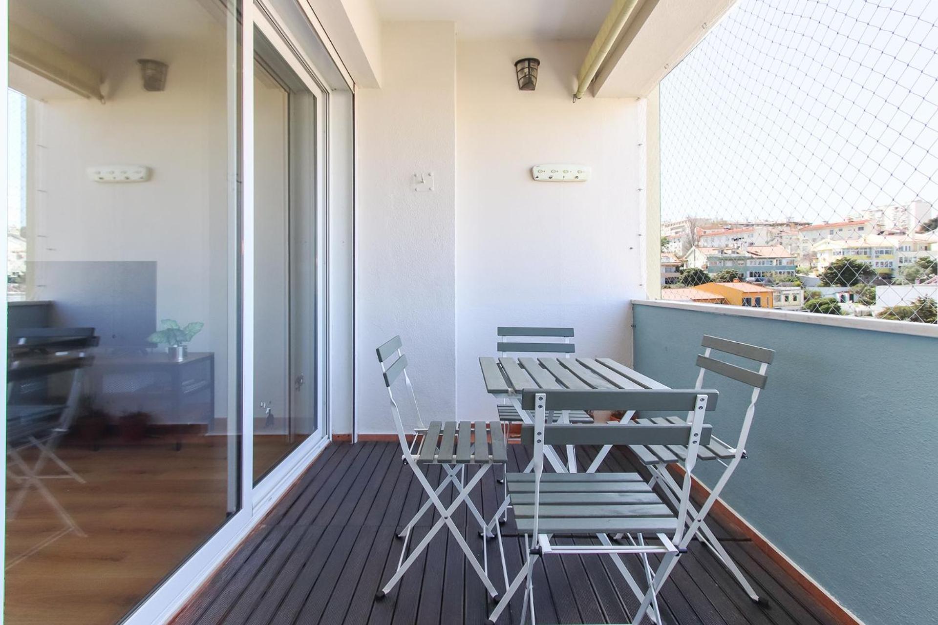 Olivais Balcony by Homing view 2