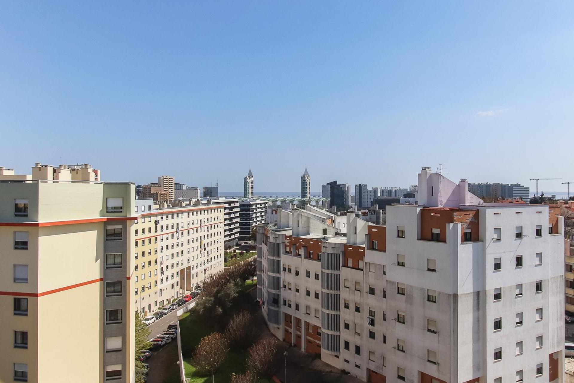 Olivais Balcony by Homing view 5