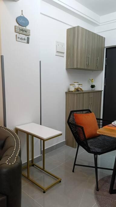 Sky-high Serenity: Your Modern 1BR Retreat on the 10th Floor view 4