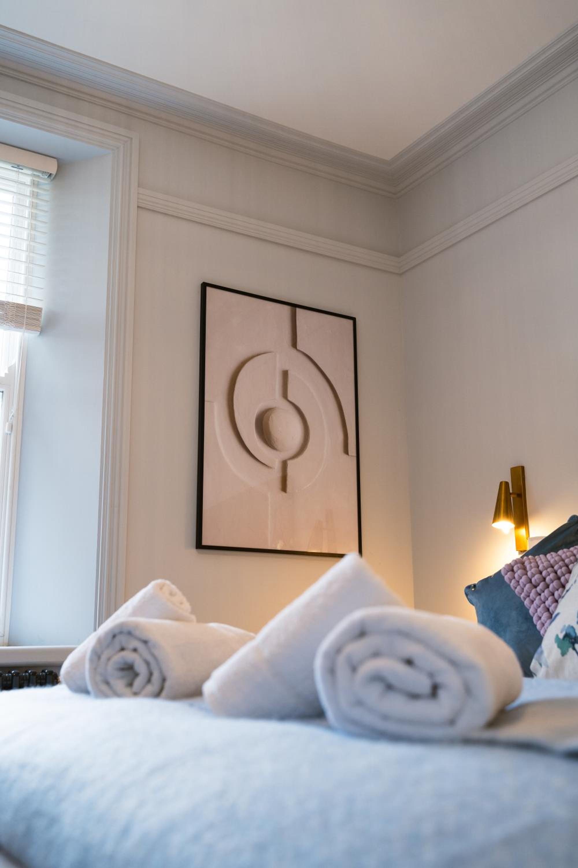 Calming Crescent