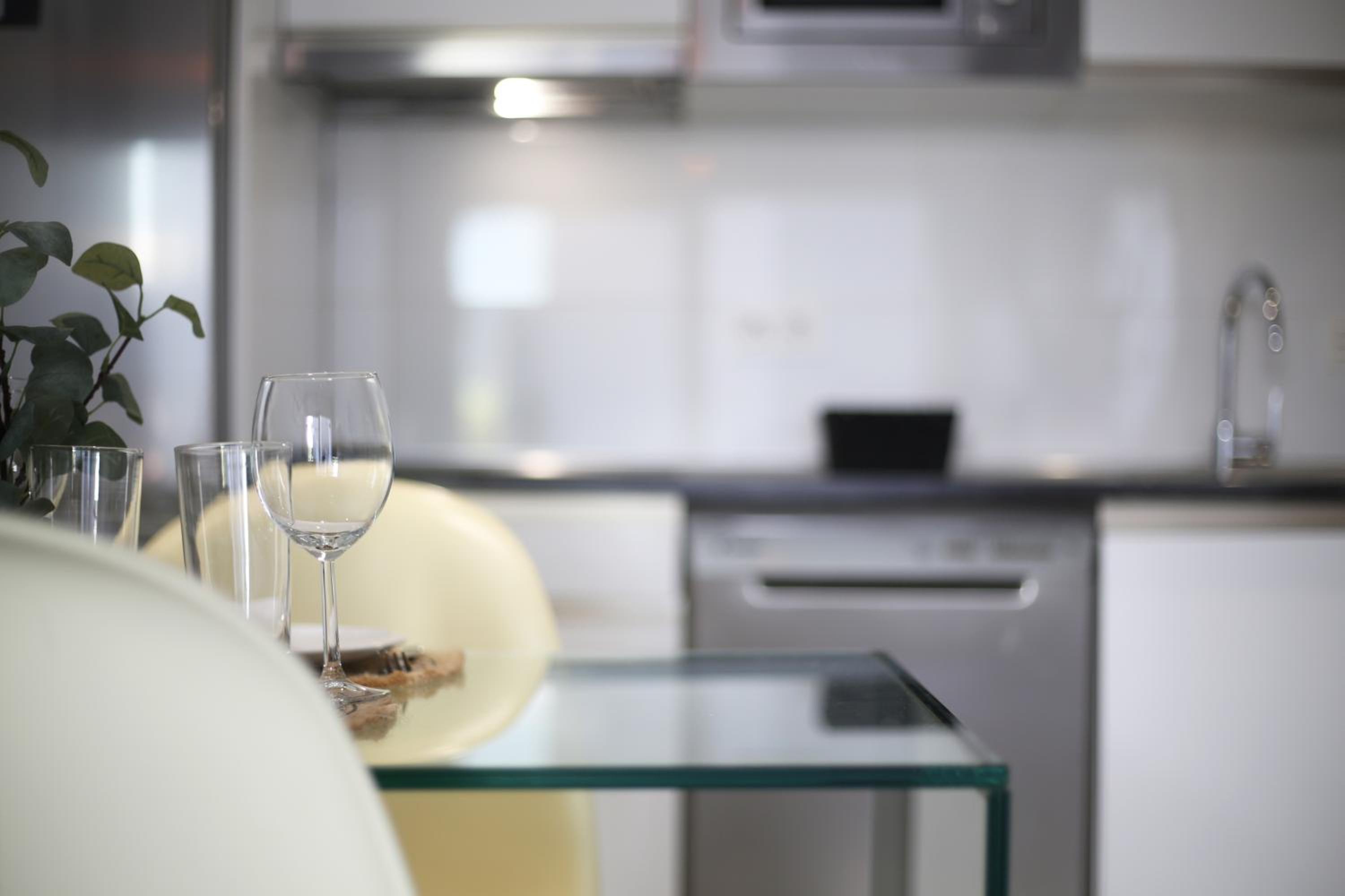 Paradise Sun - Stylish 1BR Apartment with Pool, Terrace & Rooftop Bar, 100 m from Corralejo Beach
