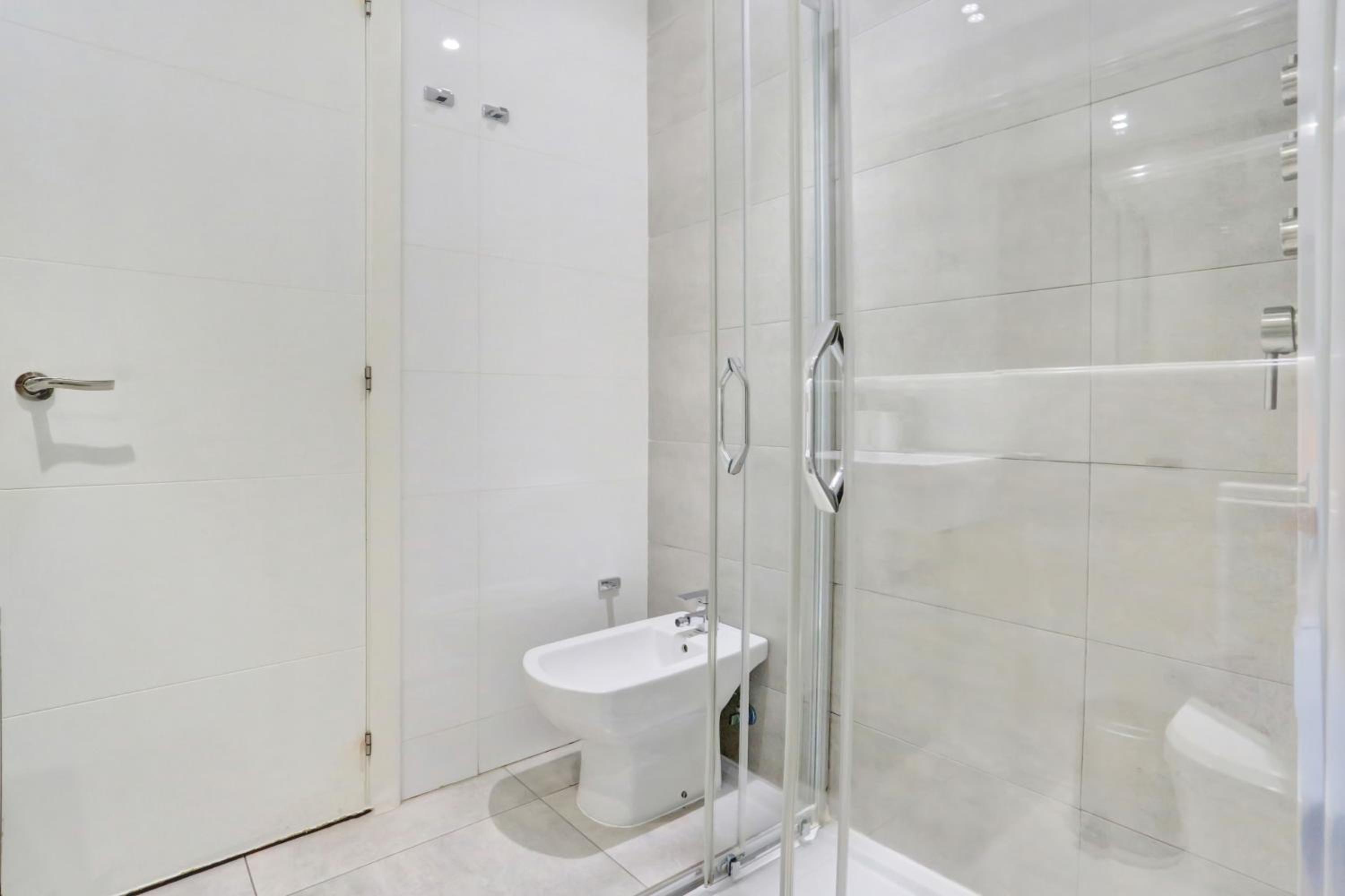 Paradise Sun - Stylish 1BR Apartment with Pool, Terrace & Rooftop Bar, 100 m from Corralejo Beach