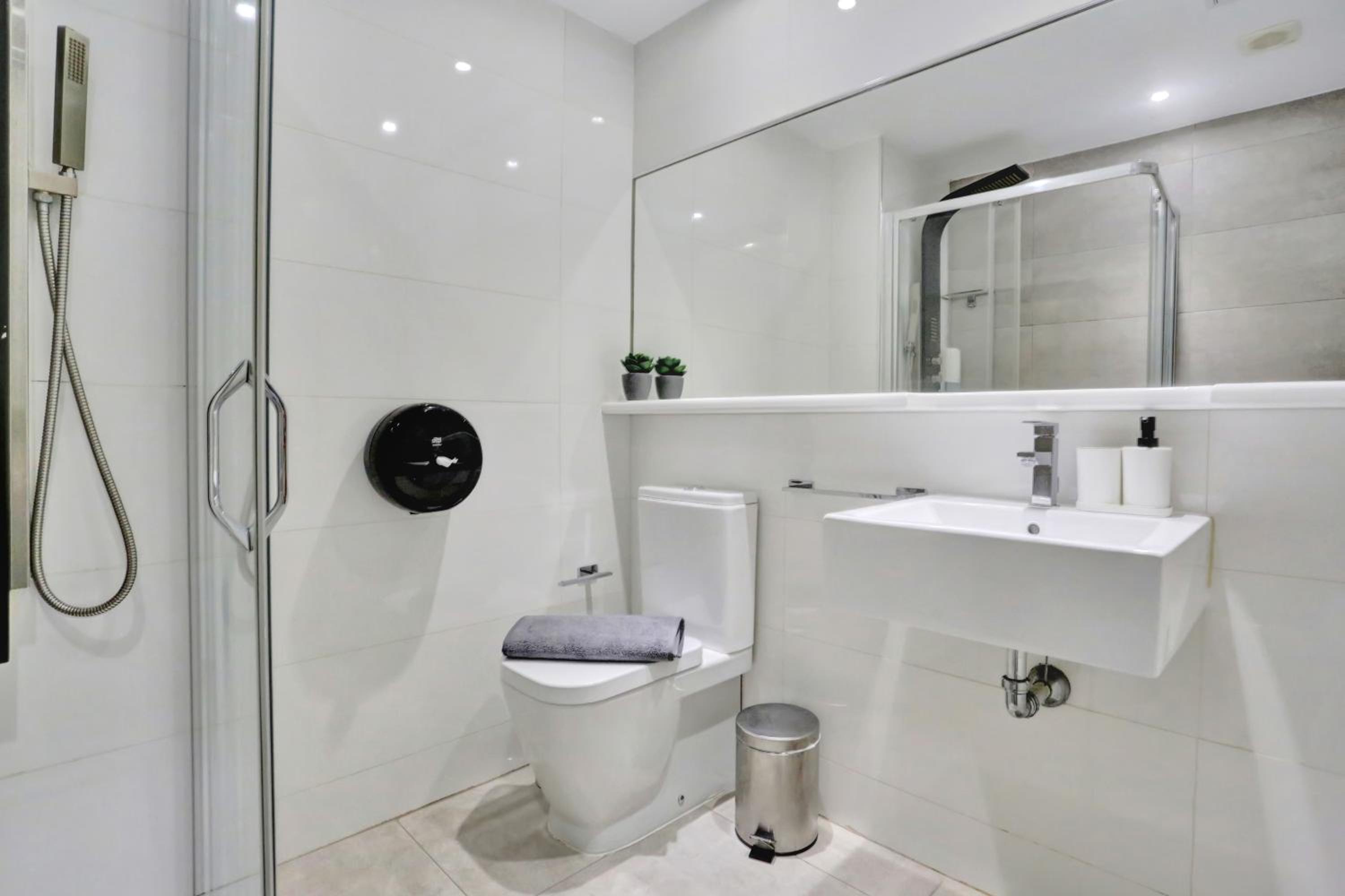Paradise Sun - Stylish 1BR Apartment with Pool, Terrace & Rooftop Bar, 100 m from Corralejo Beach