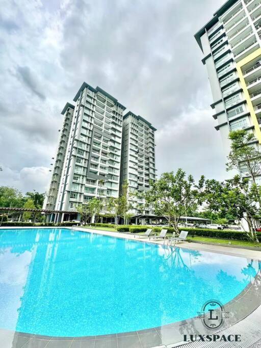 Cozy Kuching Mjc Batu Kawa Skyvilla Apartment II photo 5